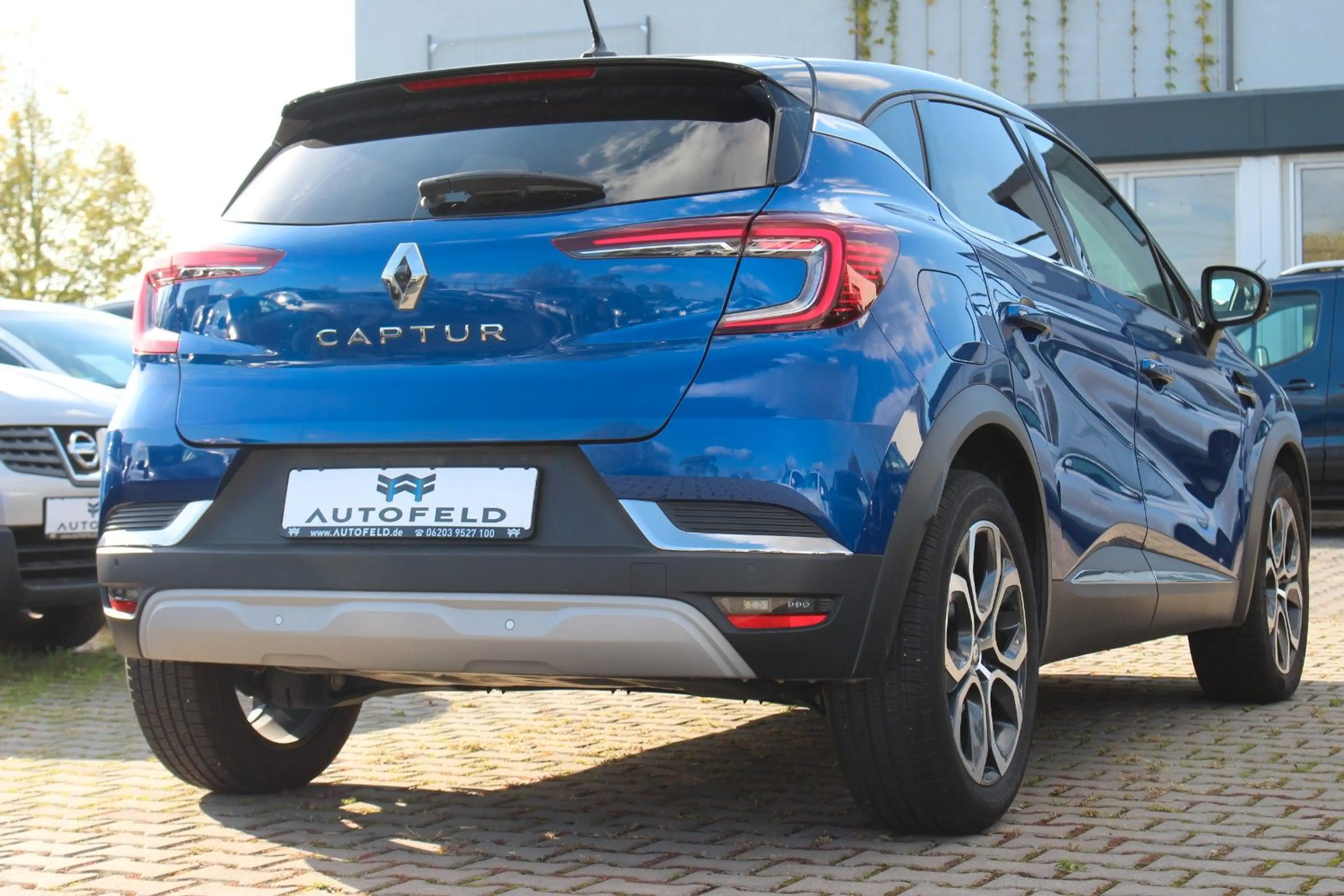 Renault Captur NAVI/SHZ/BT/PDC/RCAM/KLIMA/PANO — photo 4