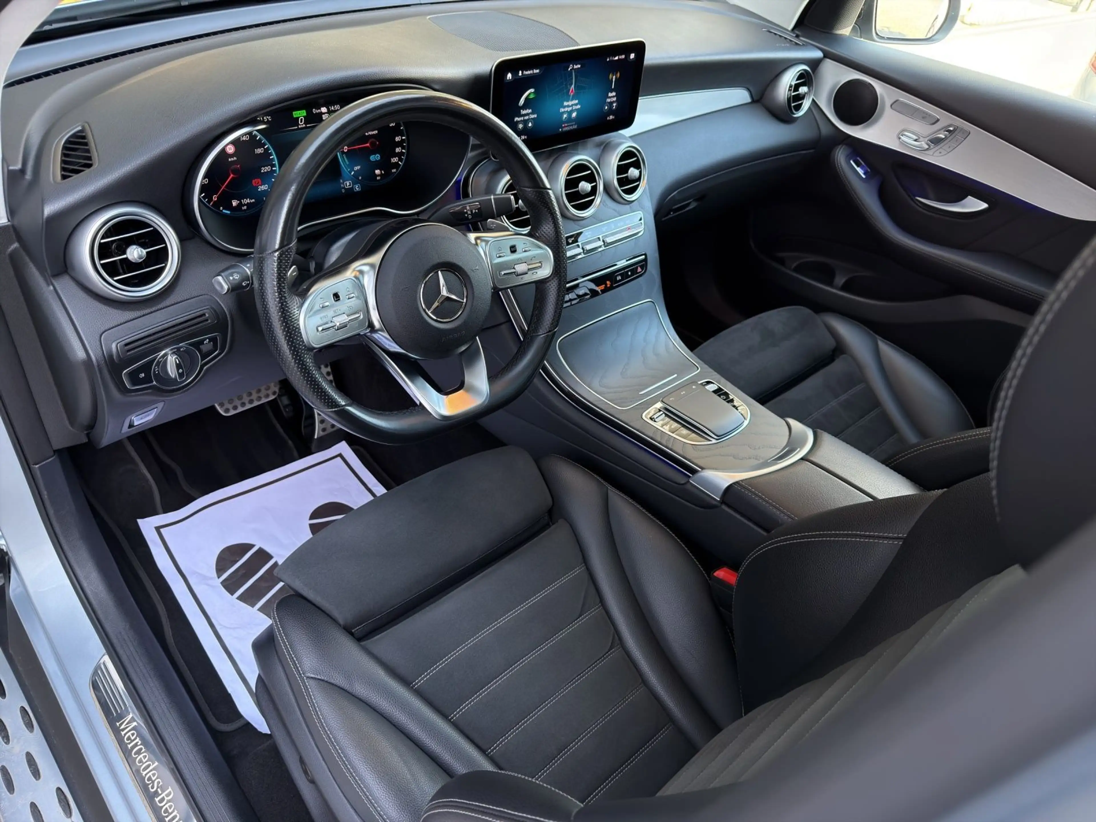 Mercedes-Benz GLC 300 de AMG Line 4Matic Aut. //Schiebedach, Luft, 360° — photo 9