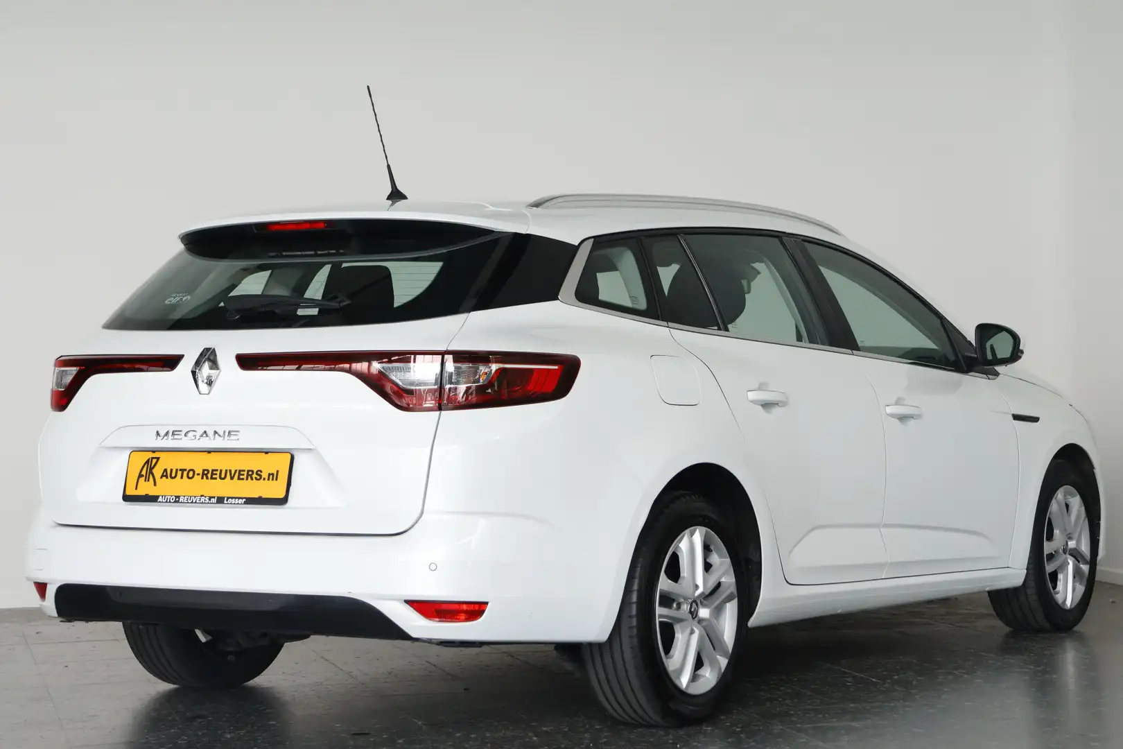 Renault Megane Estate 1.3 TCe Business Zen Navi / Cruise / PDC / Wit - 2