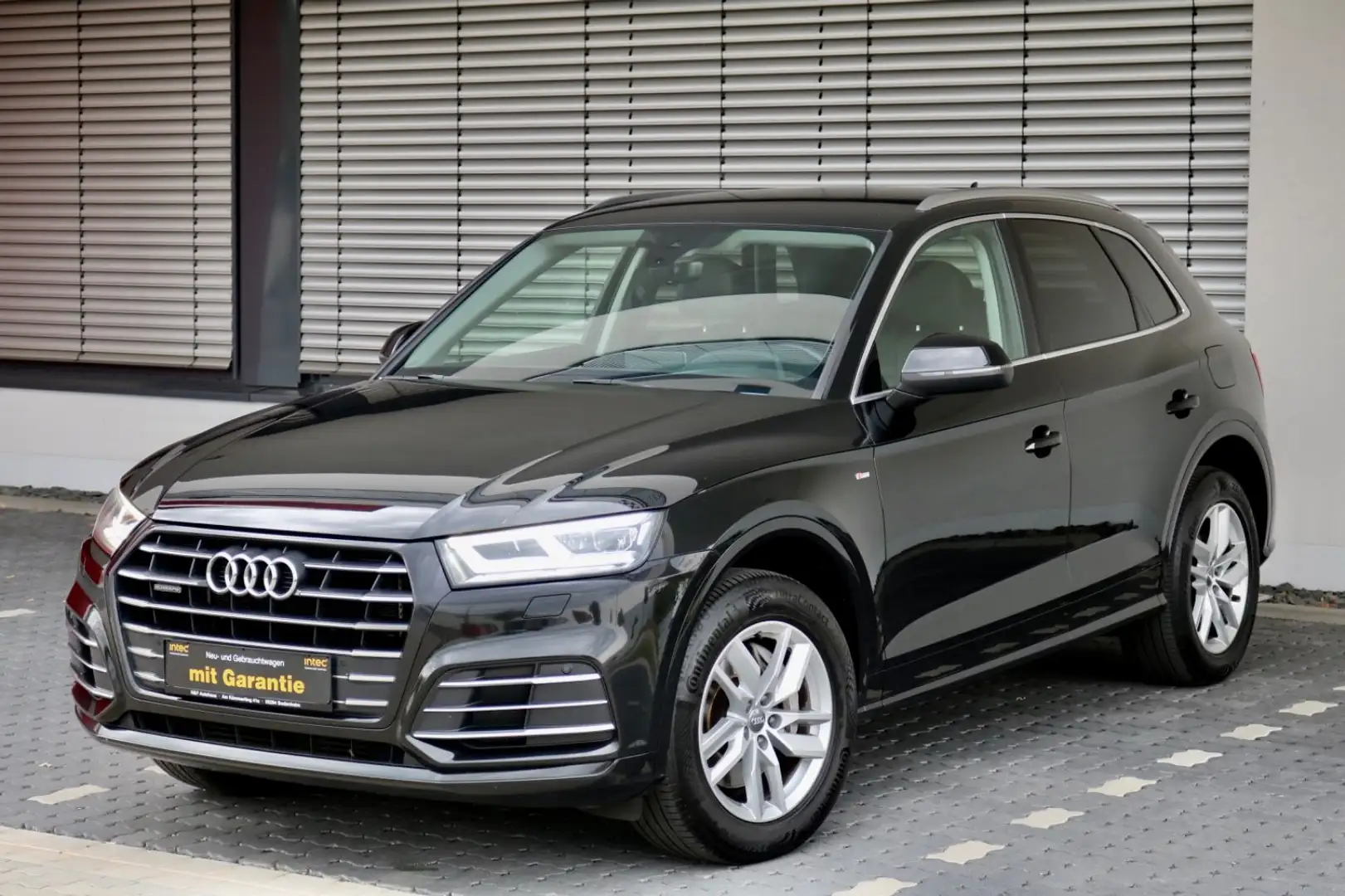 Audi Q5 55 TFSI e quattro sport/S-LINE/PDC/NAVI/ACC Schwarz - 1