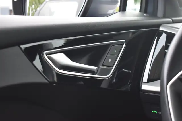 Audi Q4 E-Tron view 21
