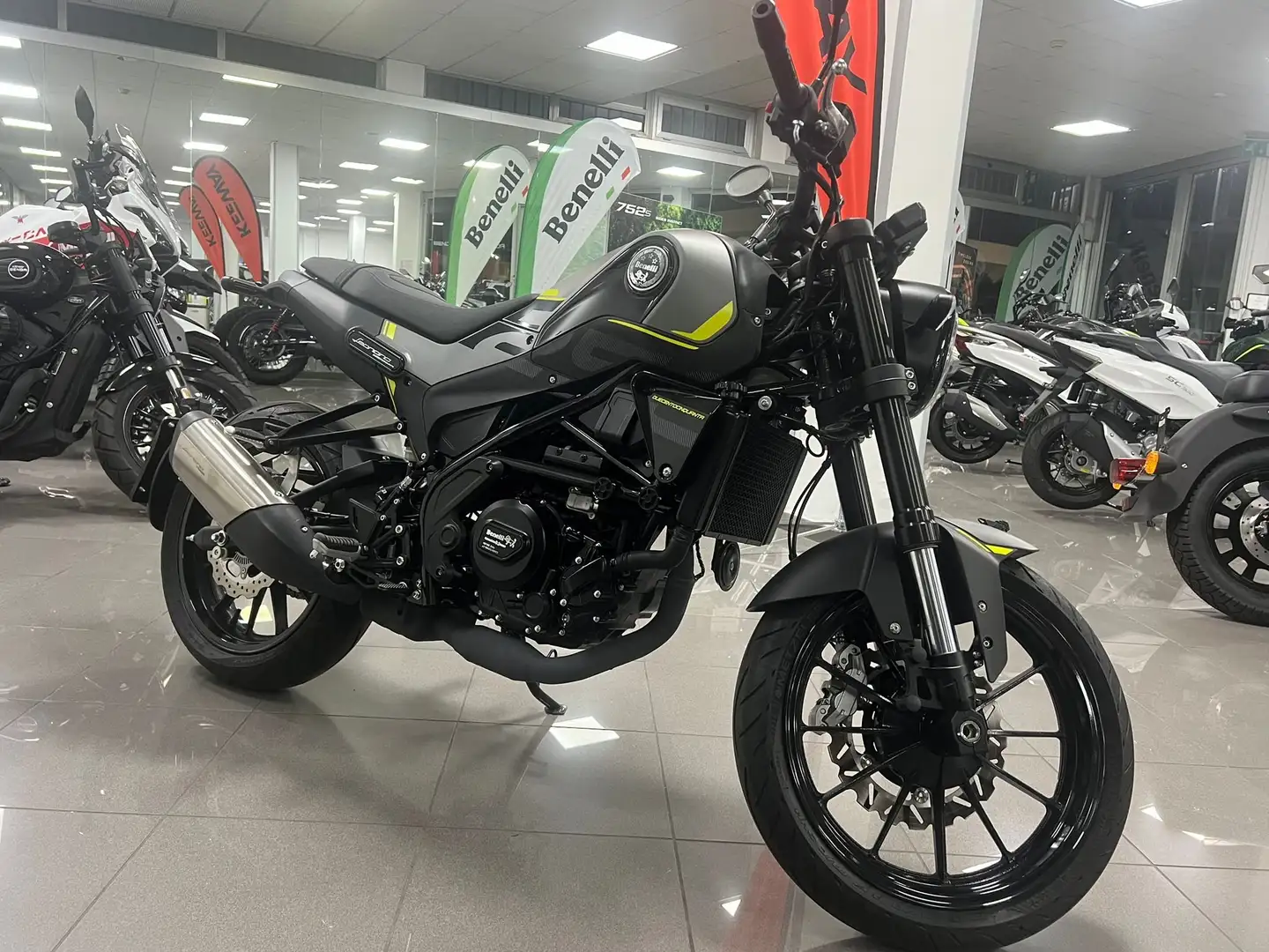 Benelli Leoncino 250 Gri - 2