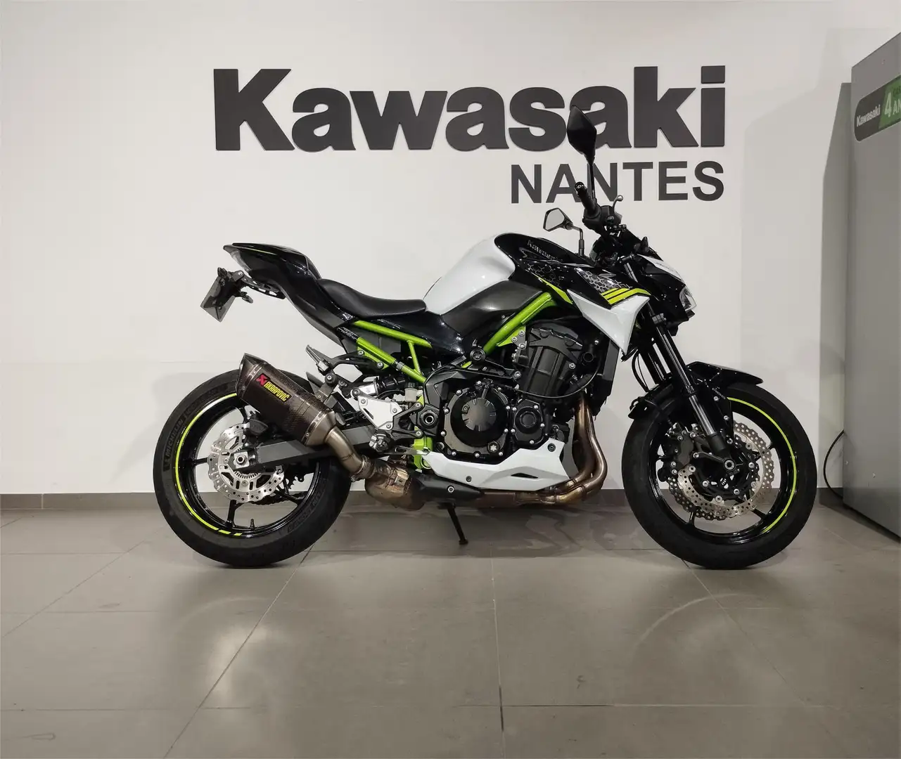 Kawasaki Z 900 Alb - 2