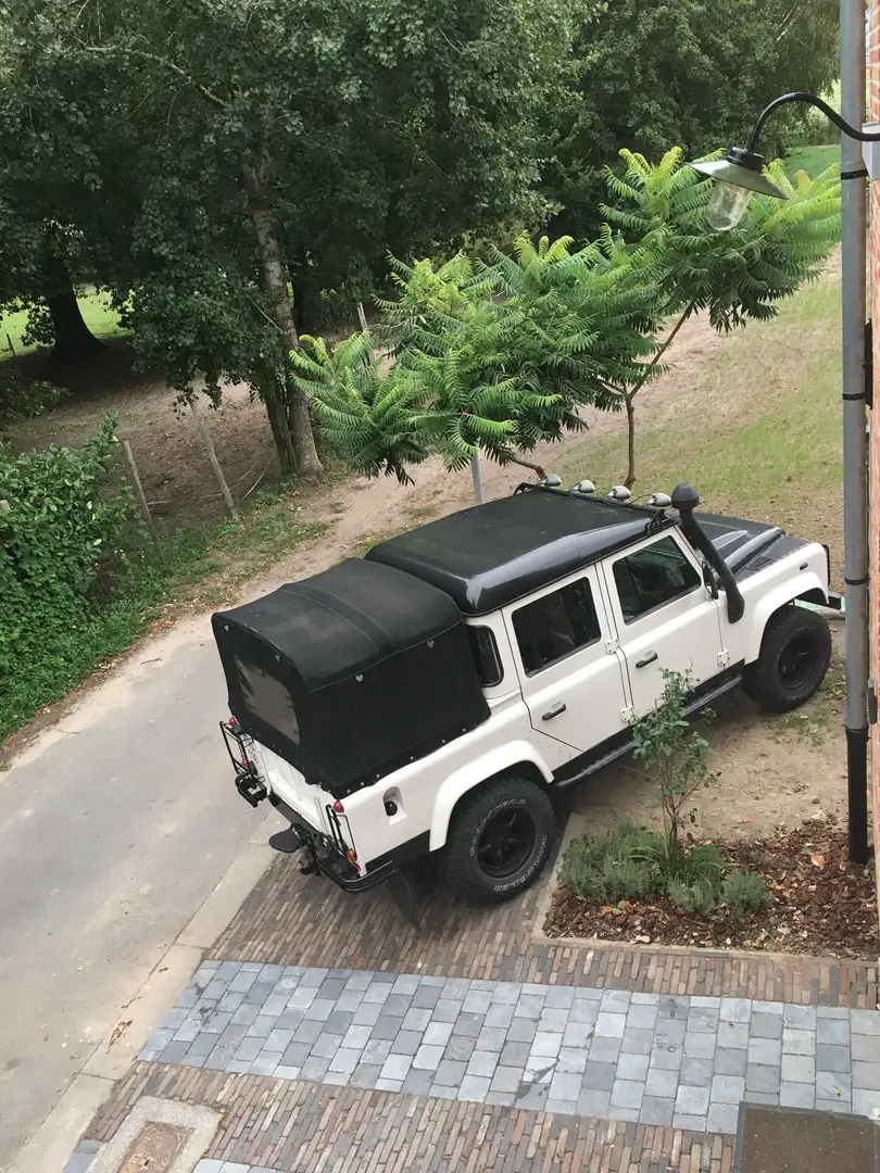 Land Rover Defender 110 Station Wagon S - 2