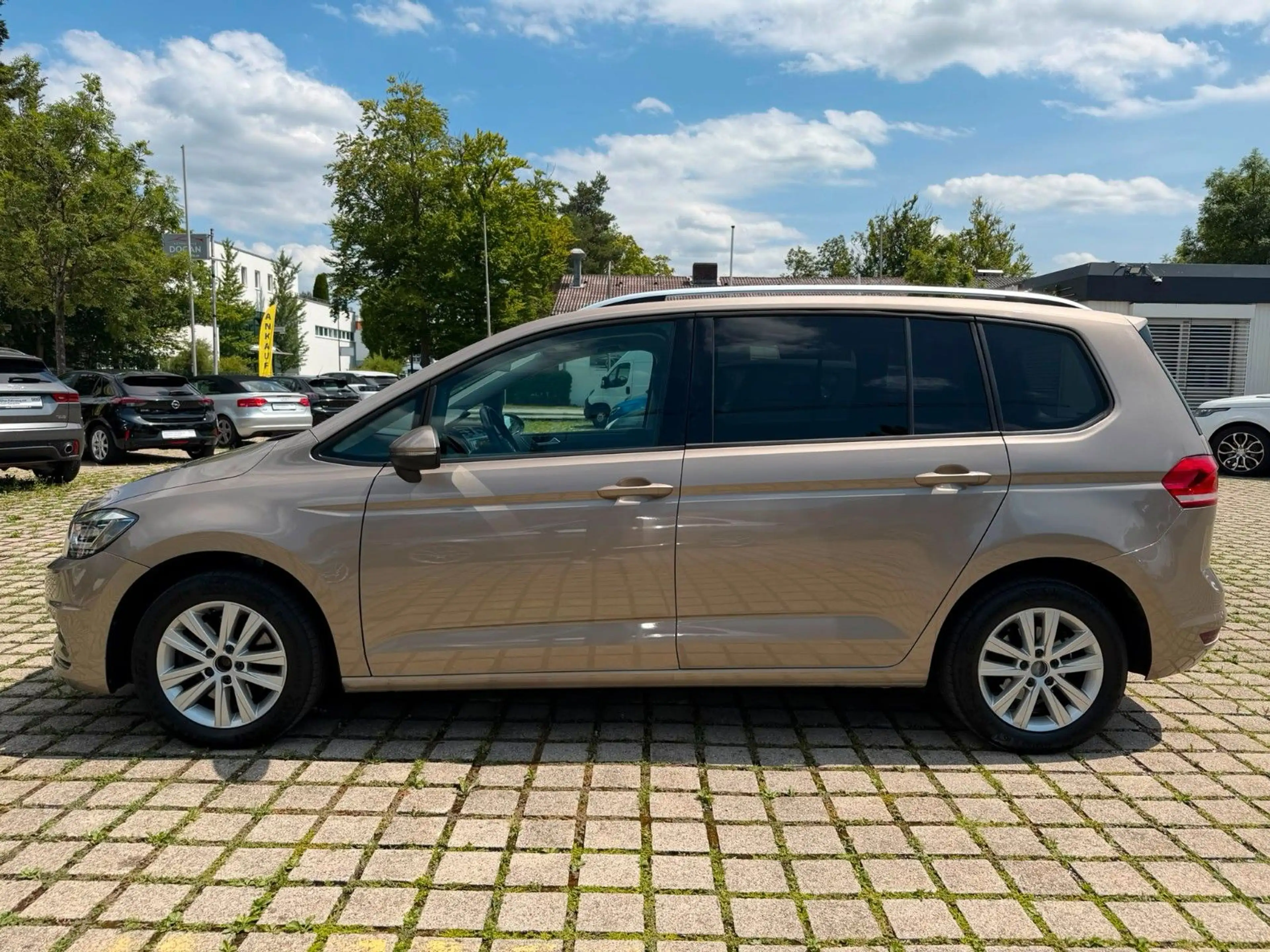 Volkswagen Touran 1,4 TSI Join LED DSG NAVI — photo 5