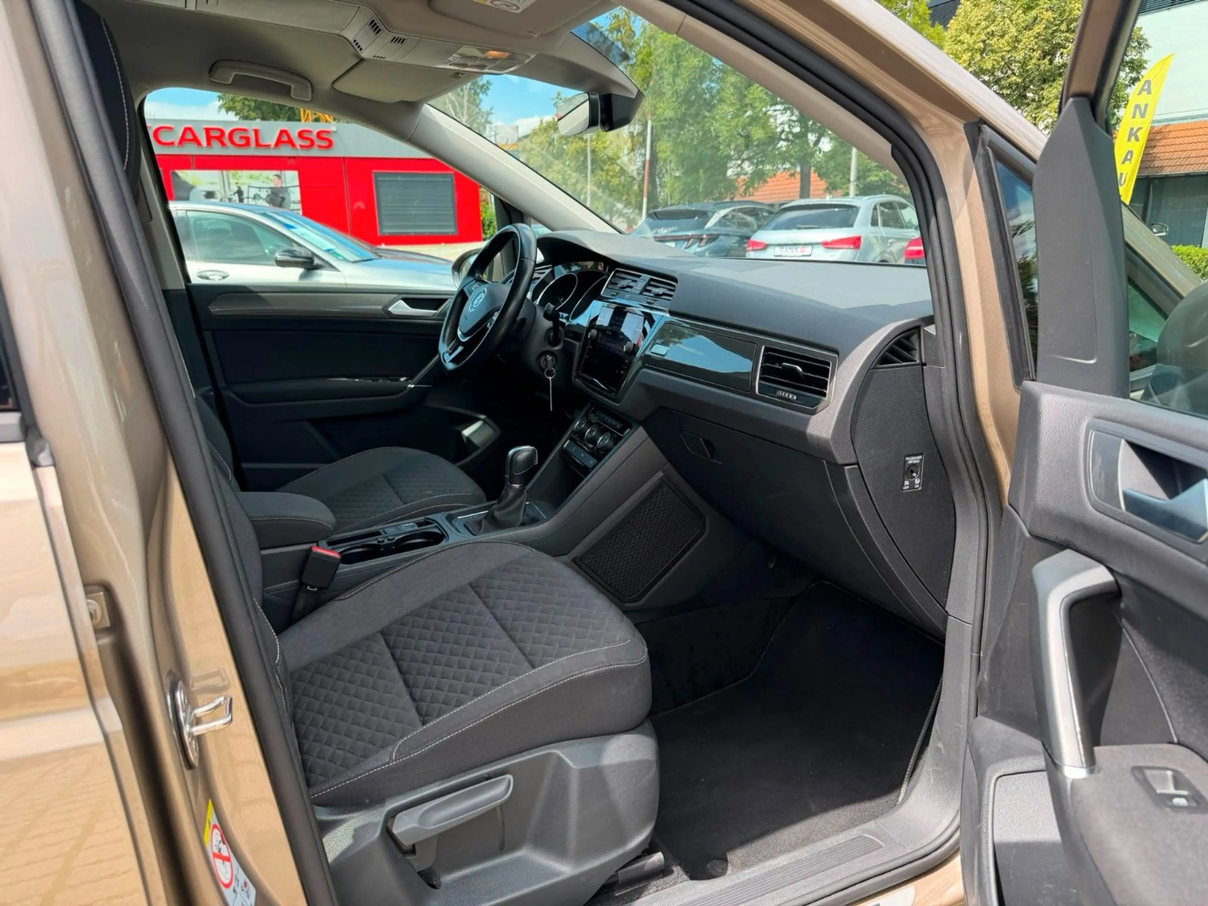Volkswagen Touran 1,4 TSI Join LED DSG NAVI — photo 12