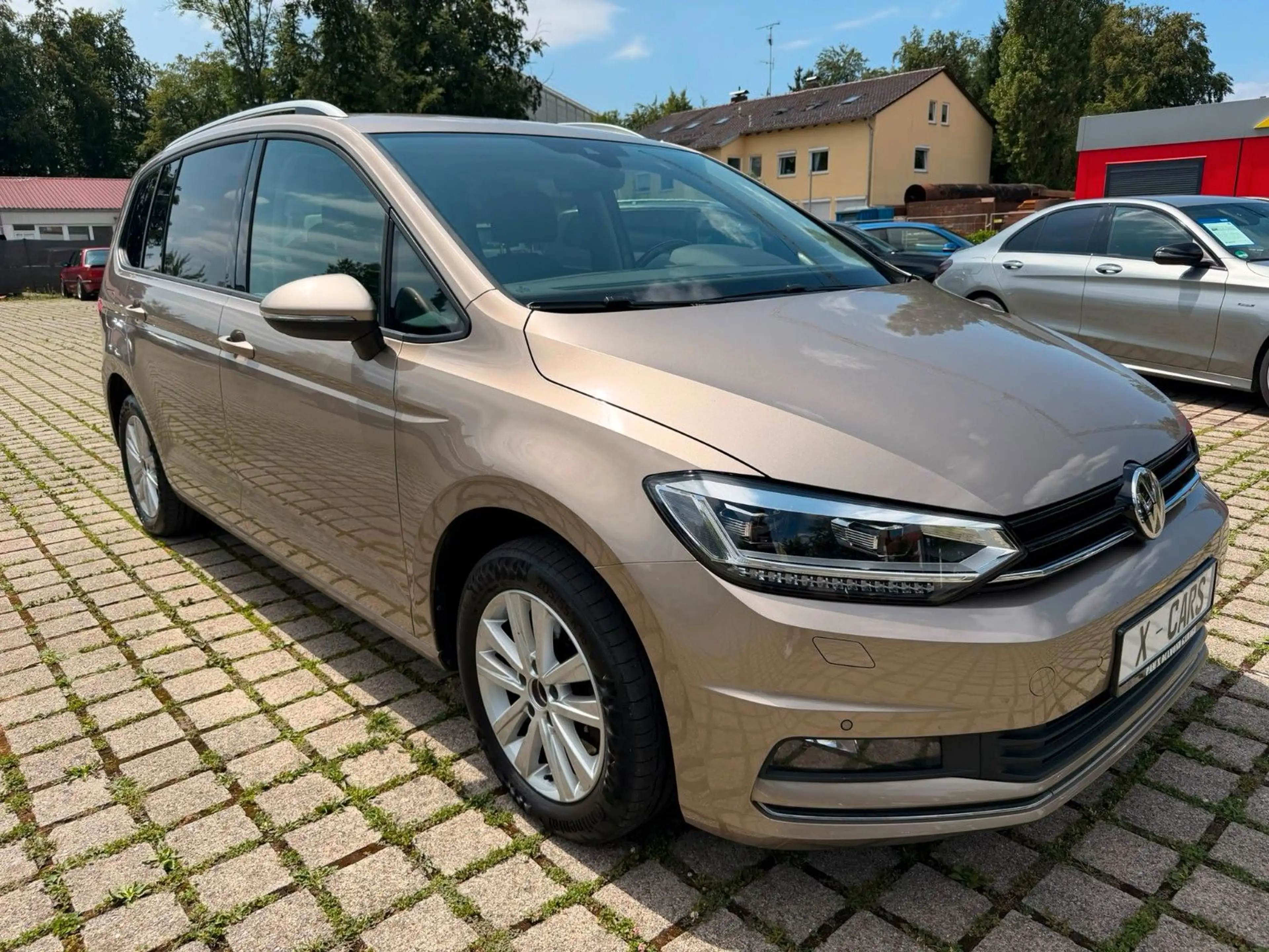 Volkswagen Touran 1,4 TSI Join LED DSG NAVI — photo 3