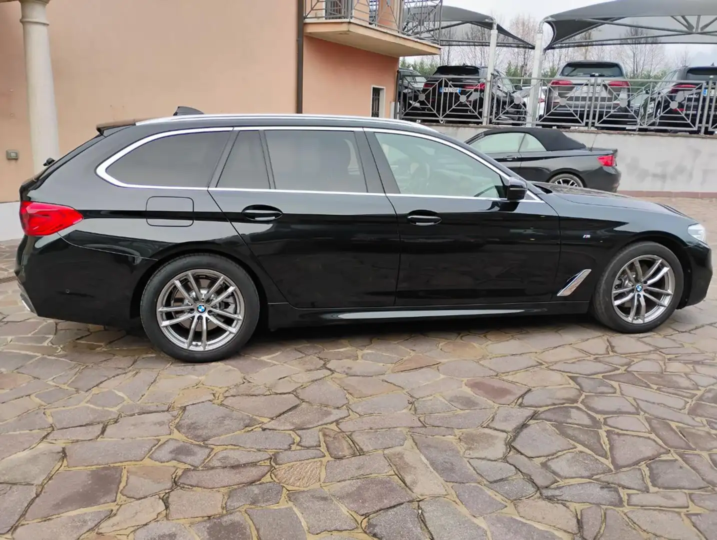 BMW 520 d 48V xDrive Touring Msport Nero - 2
