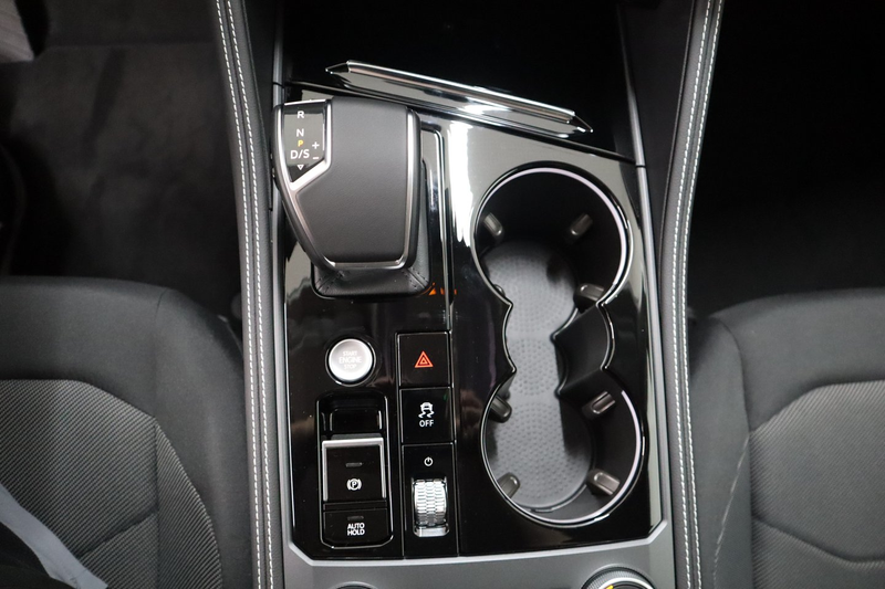 Volkswagen Touareg TDI 4MOTION — photo 15