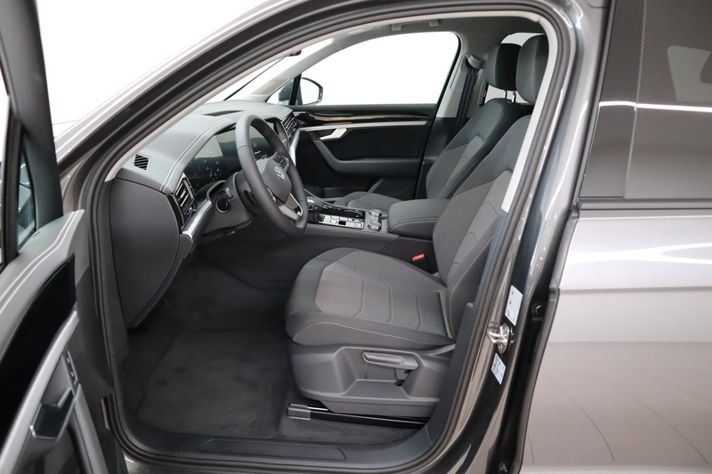 Volkswagen Touareg TDI 4MOTION — photo 11