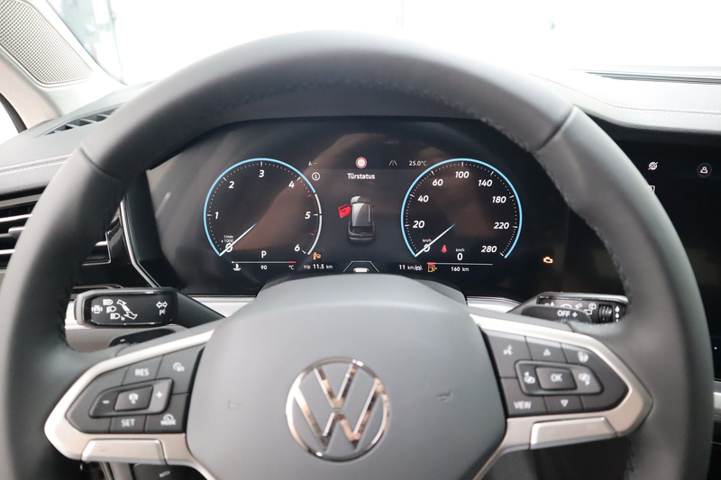 Volkswagen Touareg TDI 4MOTION — photo 13