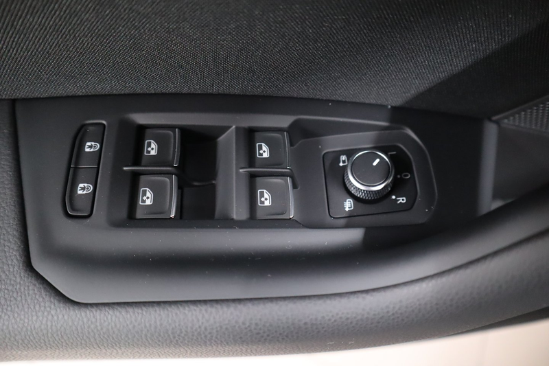 Volkswagen Touareg TDI 4MOTION — photo 12