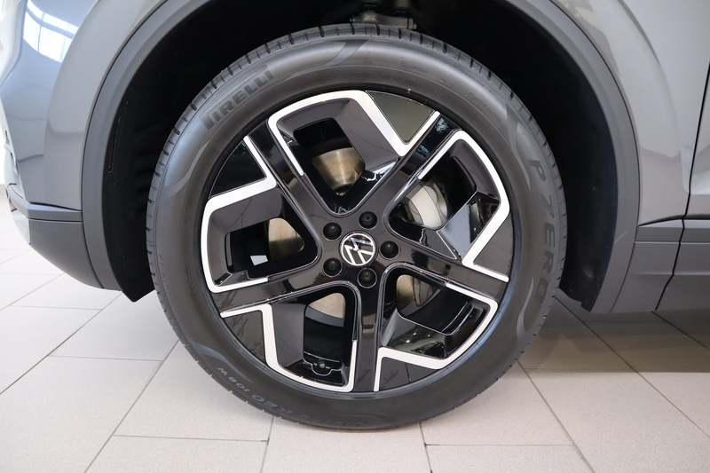 Volkswagen Touareg TDI 4MOTION — photo 4