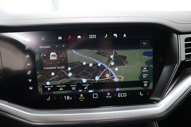 Volkswagen Touareg TDI 4MOTION — photo 14