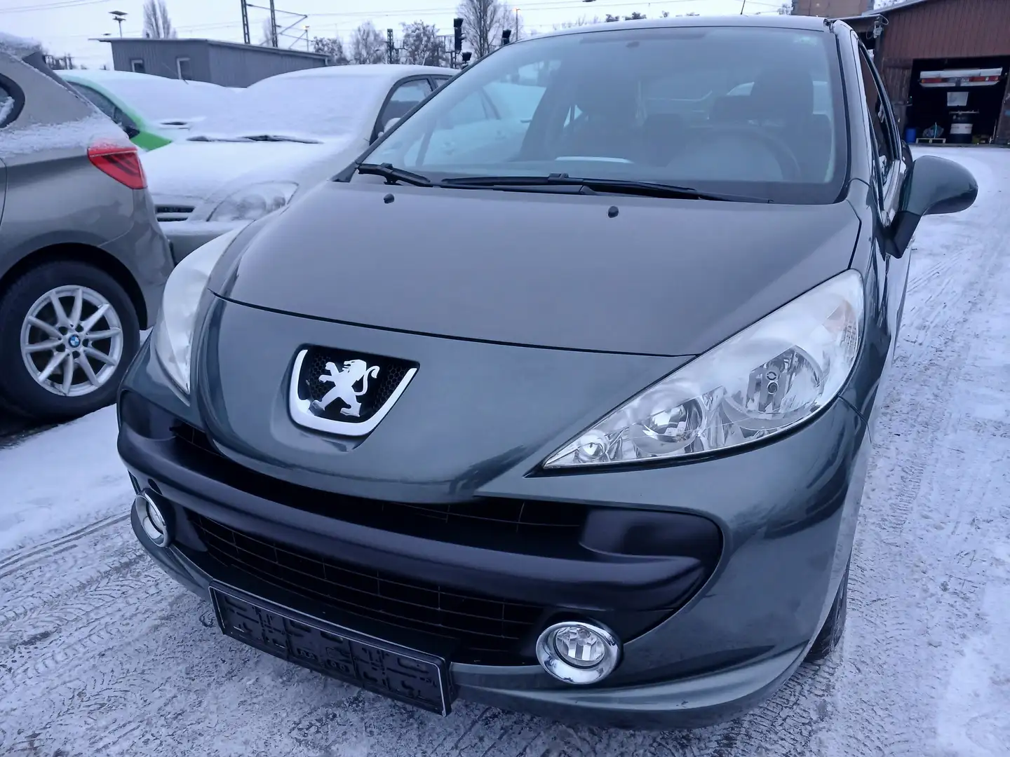 Peugeot 207 Urban Move Grau - 1