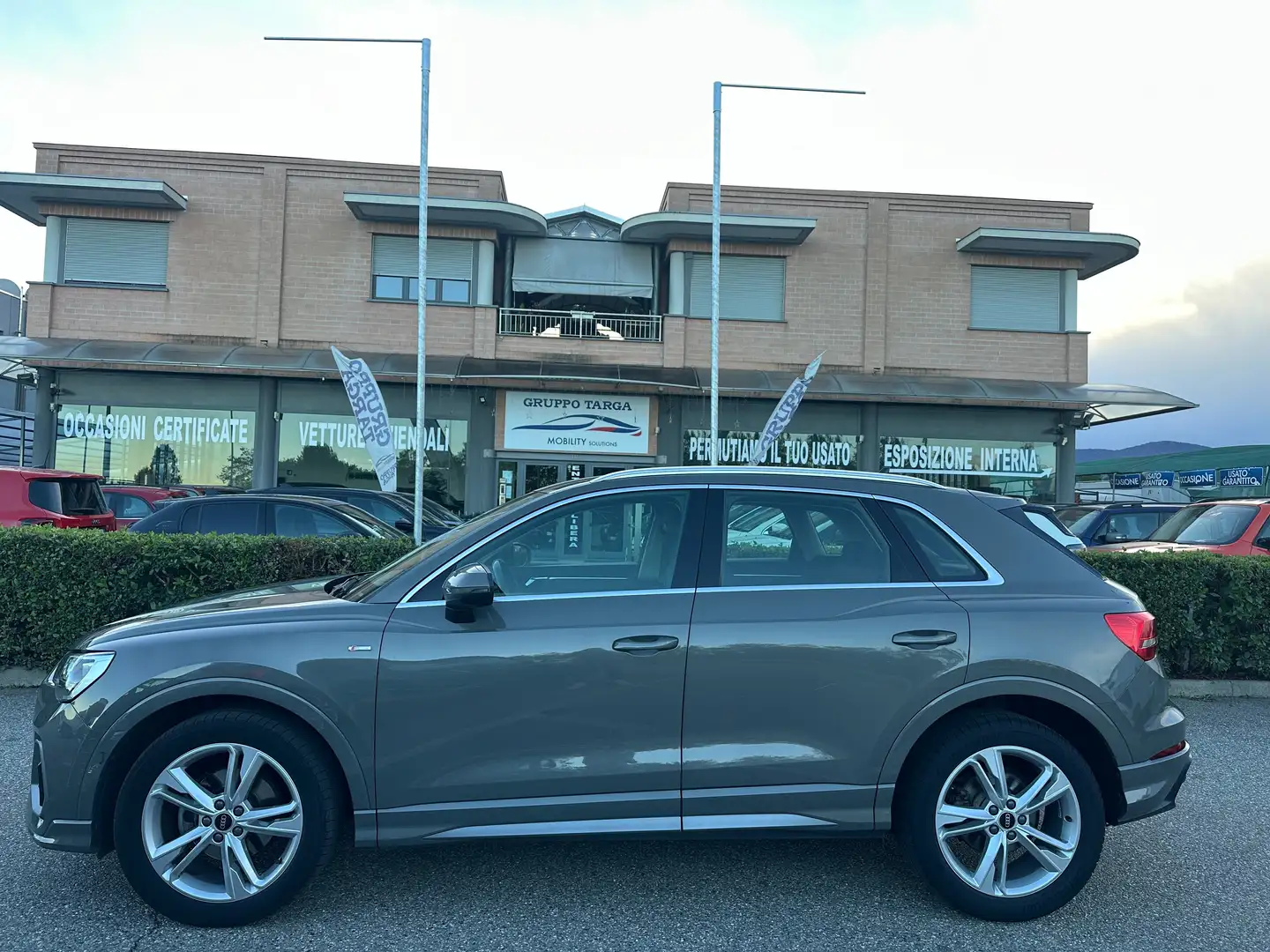 Audi Q3 Q3 II 2018 35 2.0 tdi S line edition s-tronic Gris - 1