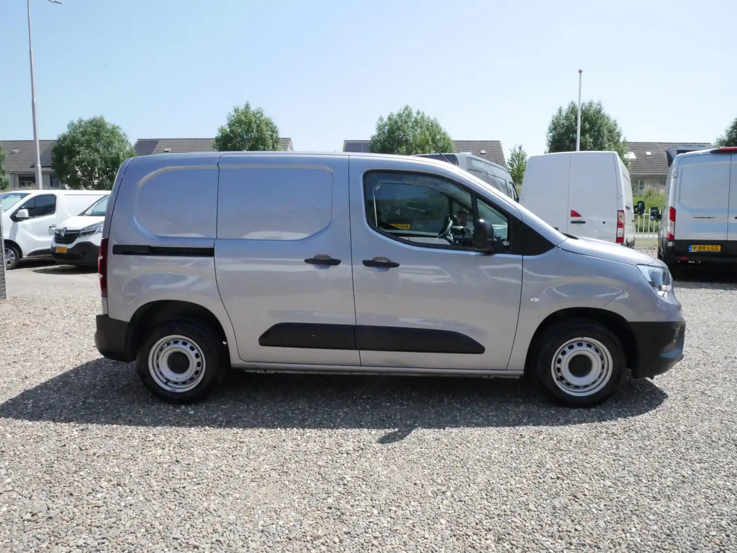 Opel Combo 1.5D 100PK, L1, Airco Grijs - 2