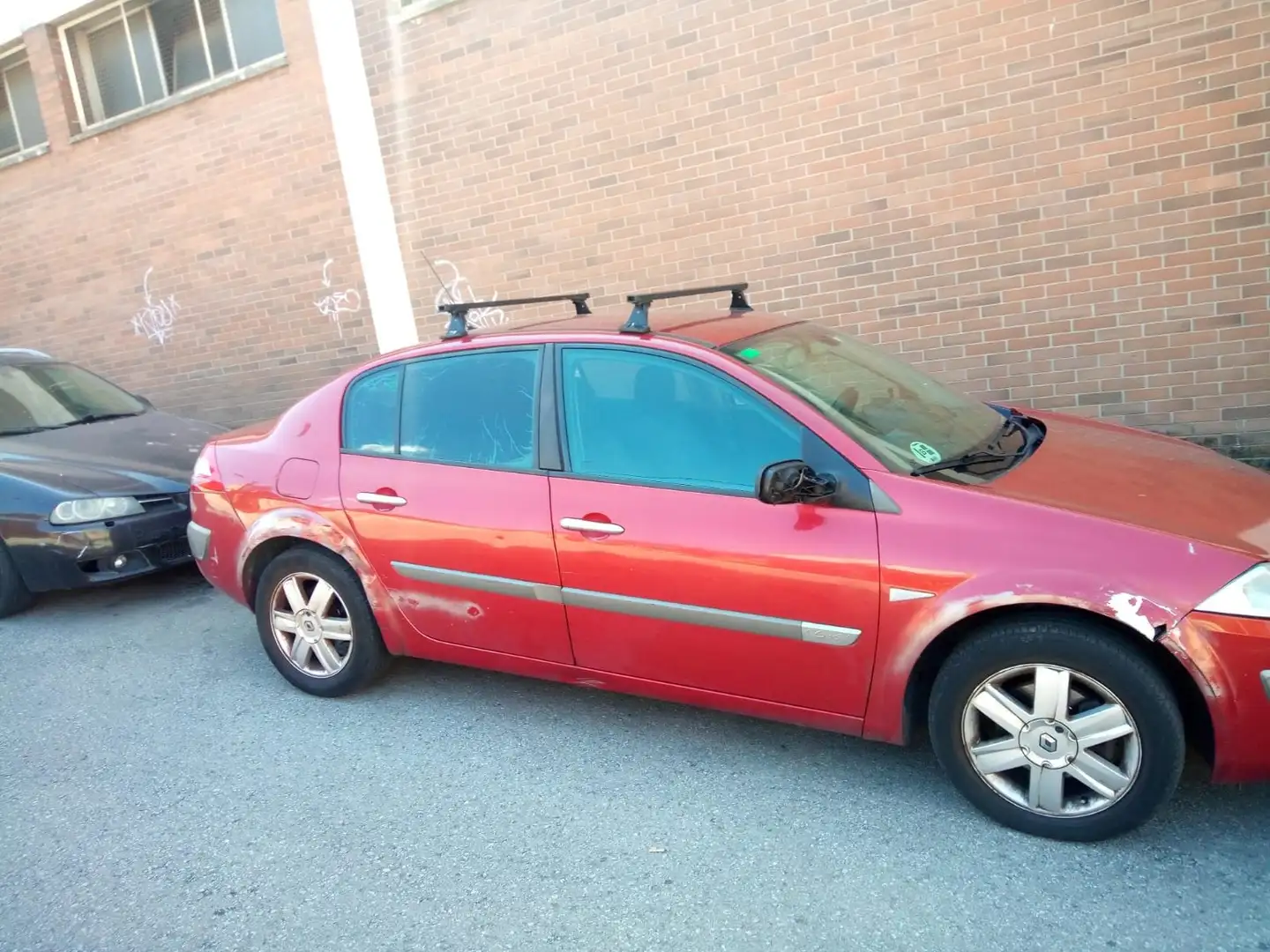 Renault Megane Mégane 1.6 Confort Authentique Confort Rojo - 2