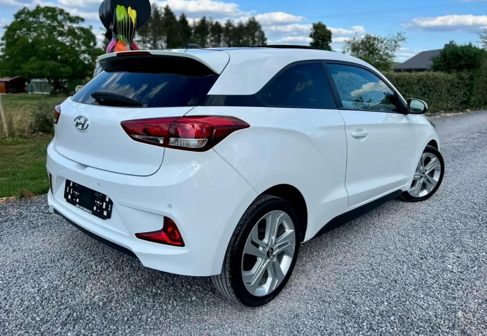 Hyundai i20 1.4 CRDi Sport Weiß - 2