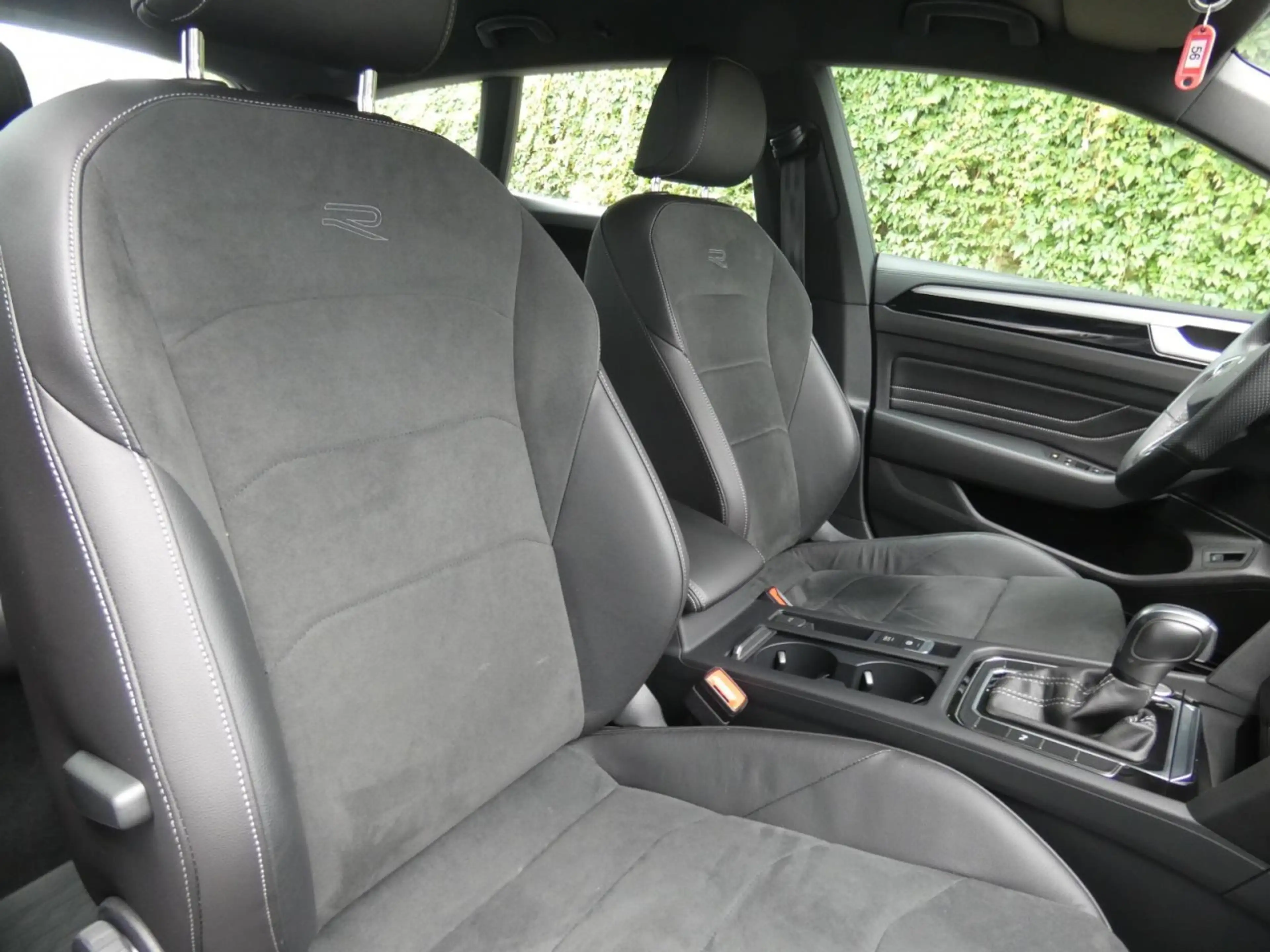 Volkswagen Arteon Shootingbrake 2.0 TSI DSG R-Line LED Navi SHZ PDC — photo 5