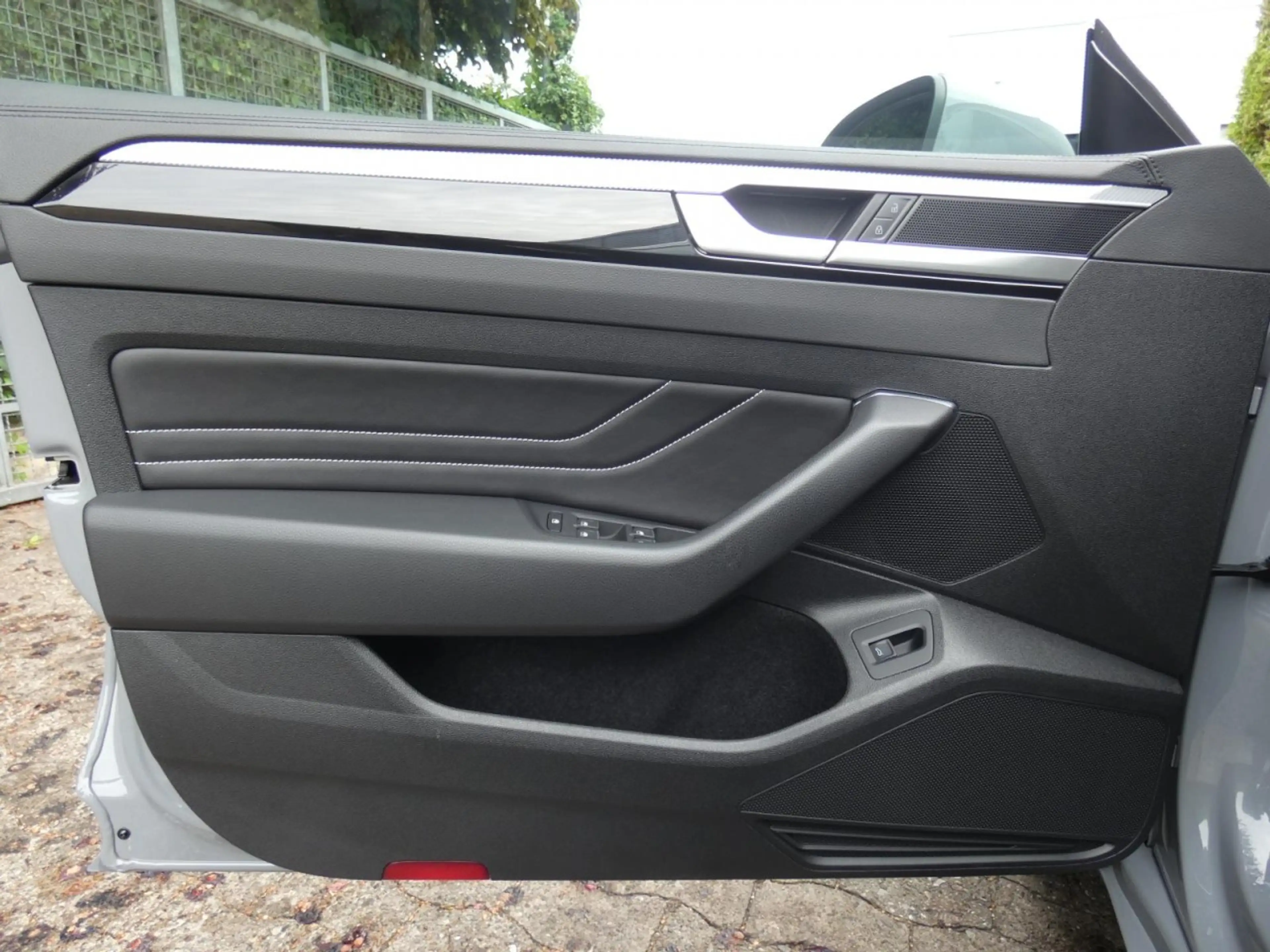 Volkswagen Arteon Shootingbrake 2.0 TSI DSG R-Line LED Navi SHZ PDC — photo 13