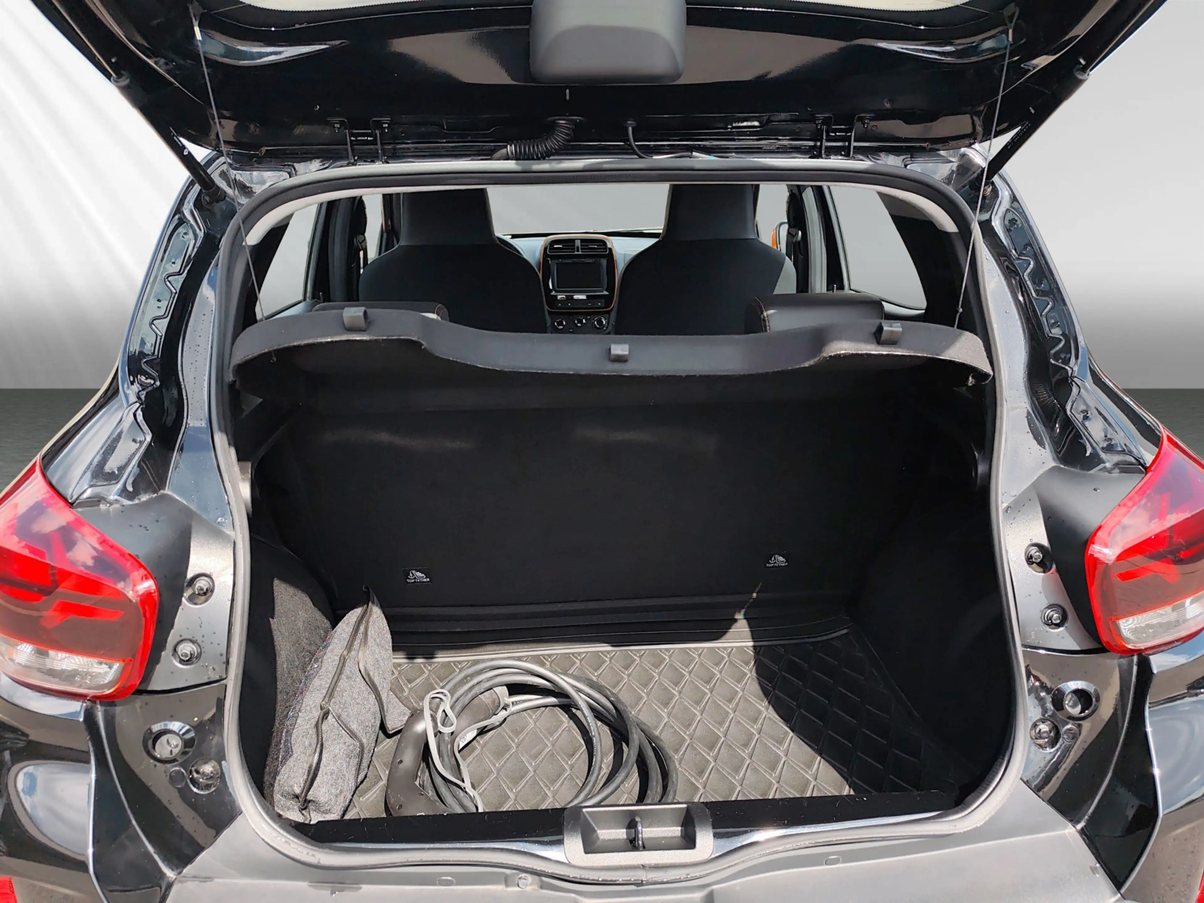 Dacia Spring Electric 45 Comfort Plus look Paket orange — photo 6