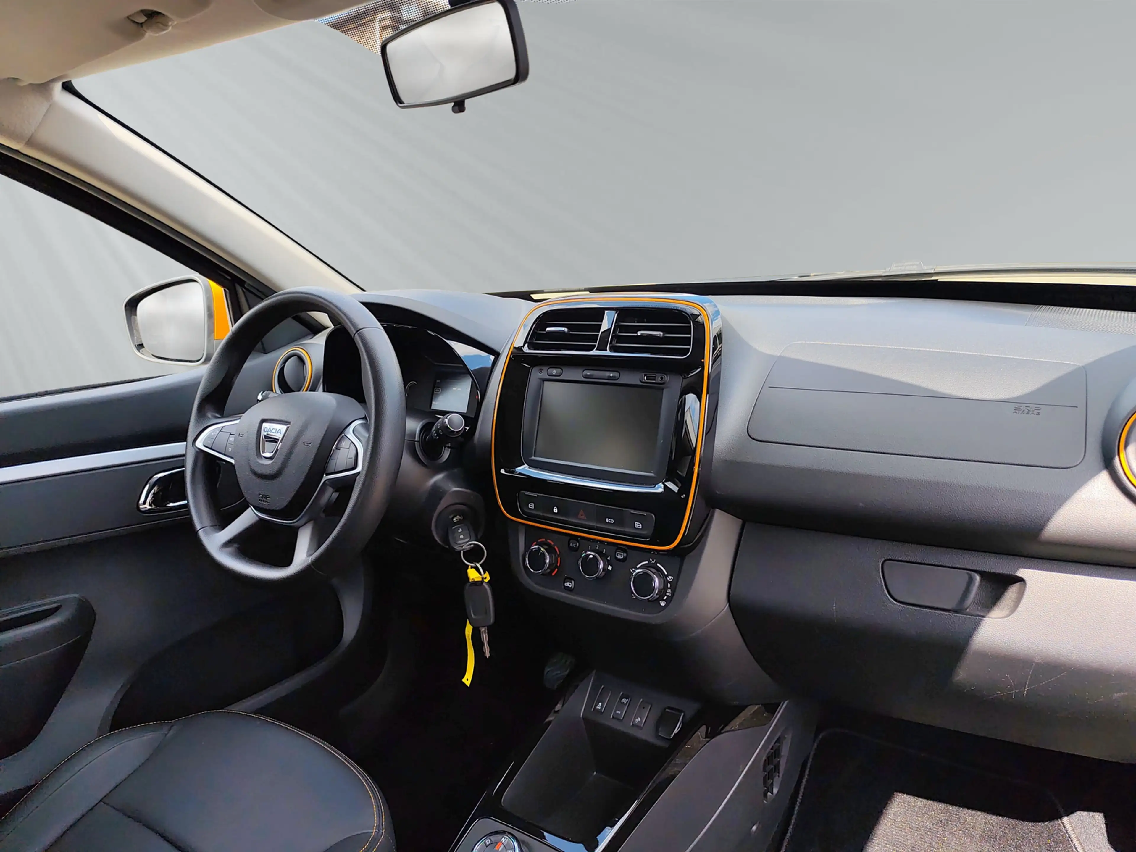 Dacia Spring Electric 45 Comfort Plus look Paket orange — photo 11