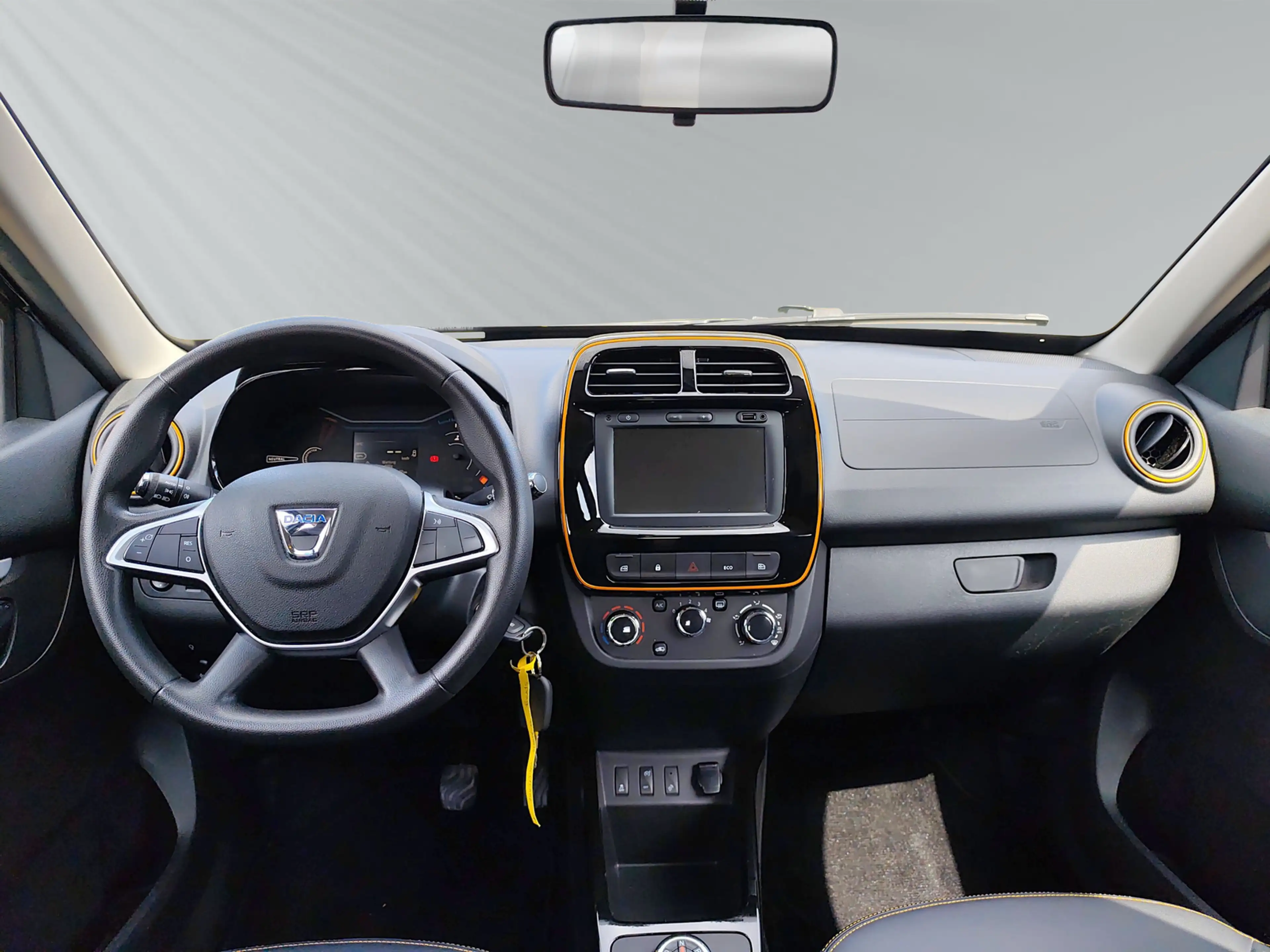 Dacia Spring Electric 45 Comfort Plus look Paket orange — photo 9