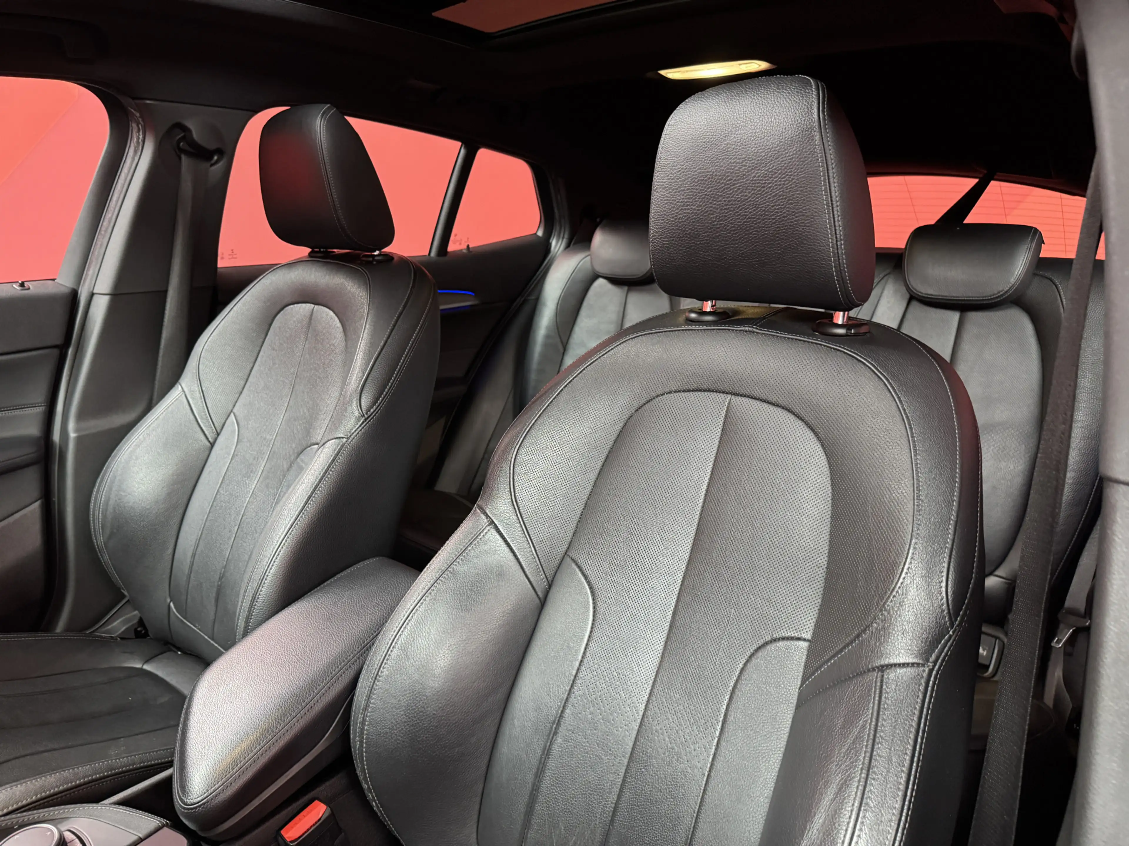 BMW X2 sDrive20i High Executive | Nieuw Binnen! | Stoelve — photo 11