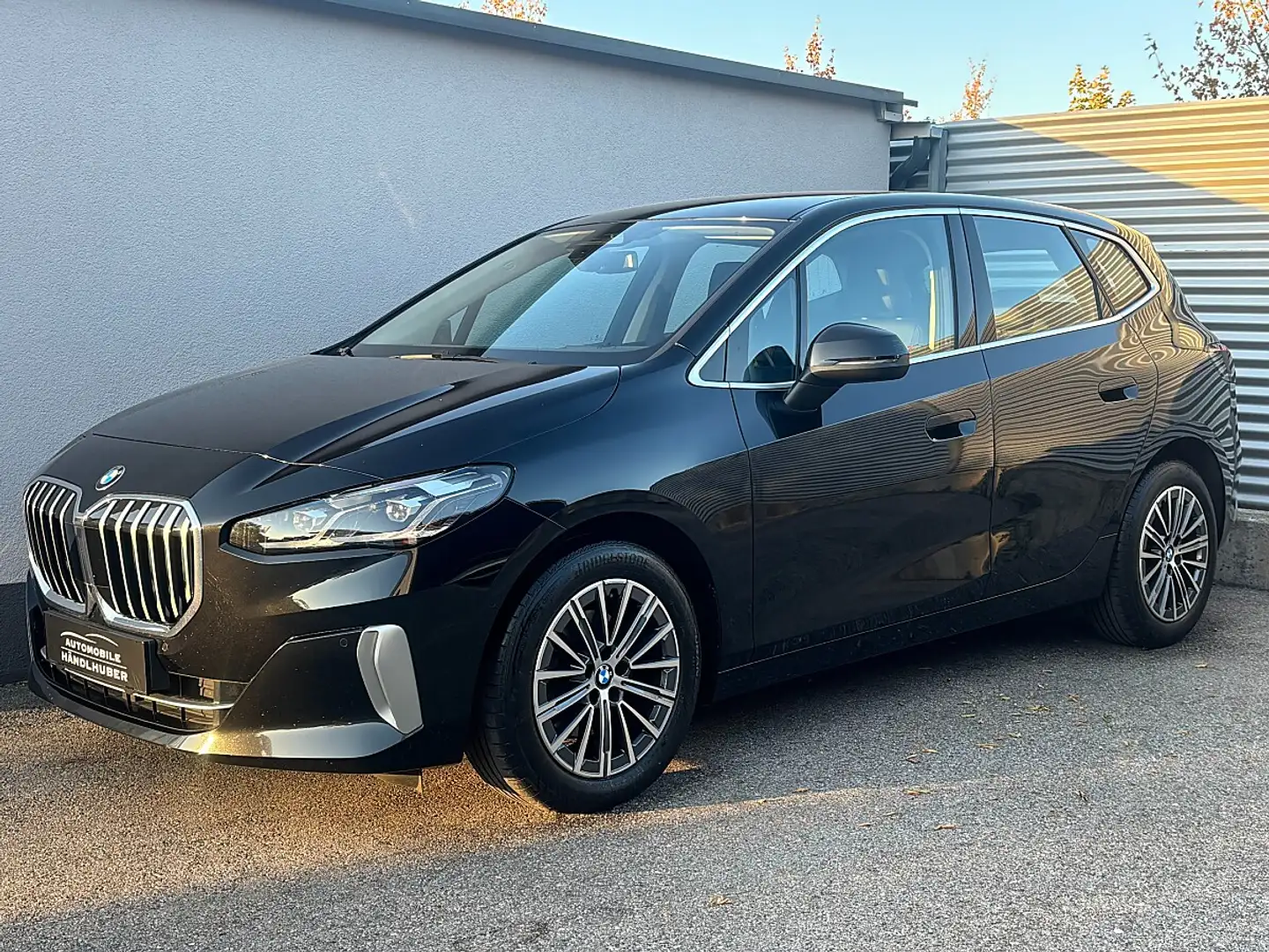 BMW 218 d Active Tourer Aut.LUXURYLINE/AHK/AD.LED/ACC/K... Schwarz - 1