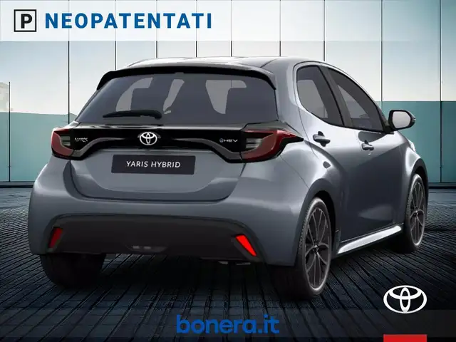 Toyota Yaris view 3