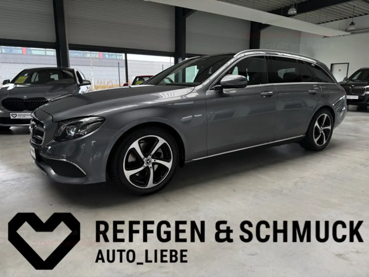 Mercedes-Benz E 220 T SPORTSTYLE +NAVI+MULTIBEAM+STANDHEIZUNG+ Grau - 1