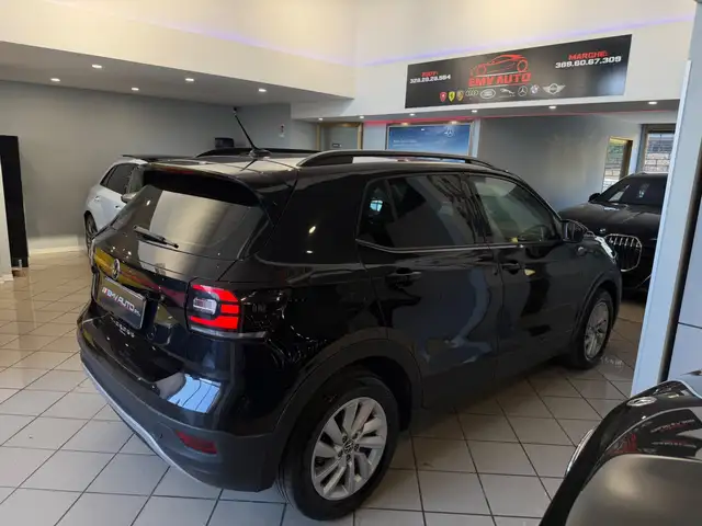 Volkswagen T-Cross view 13