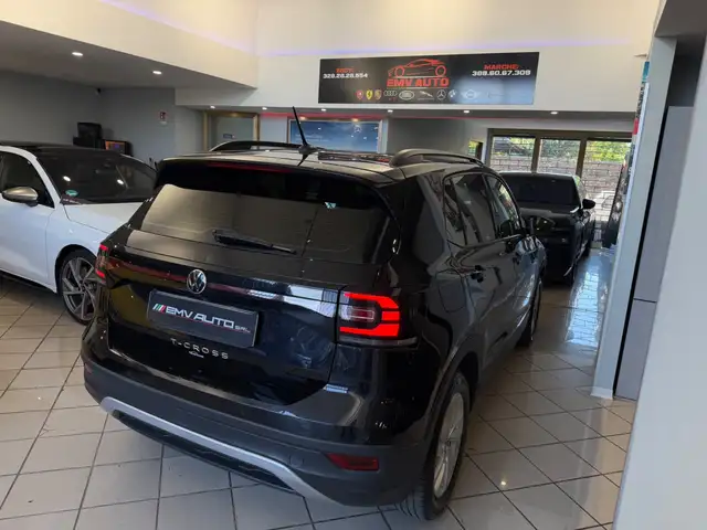 Volkswagen T-Cross view 14