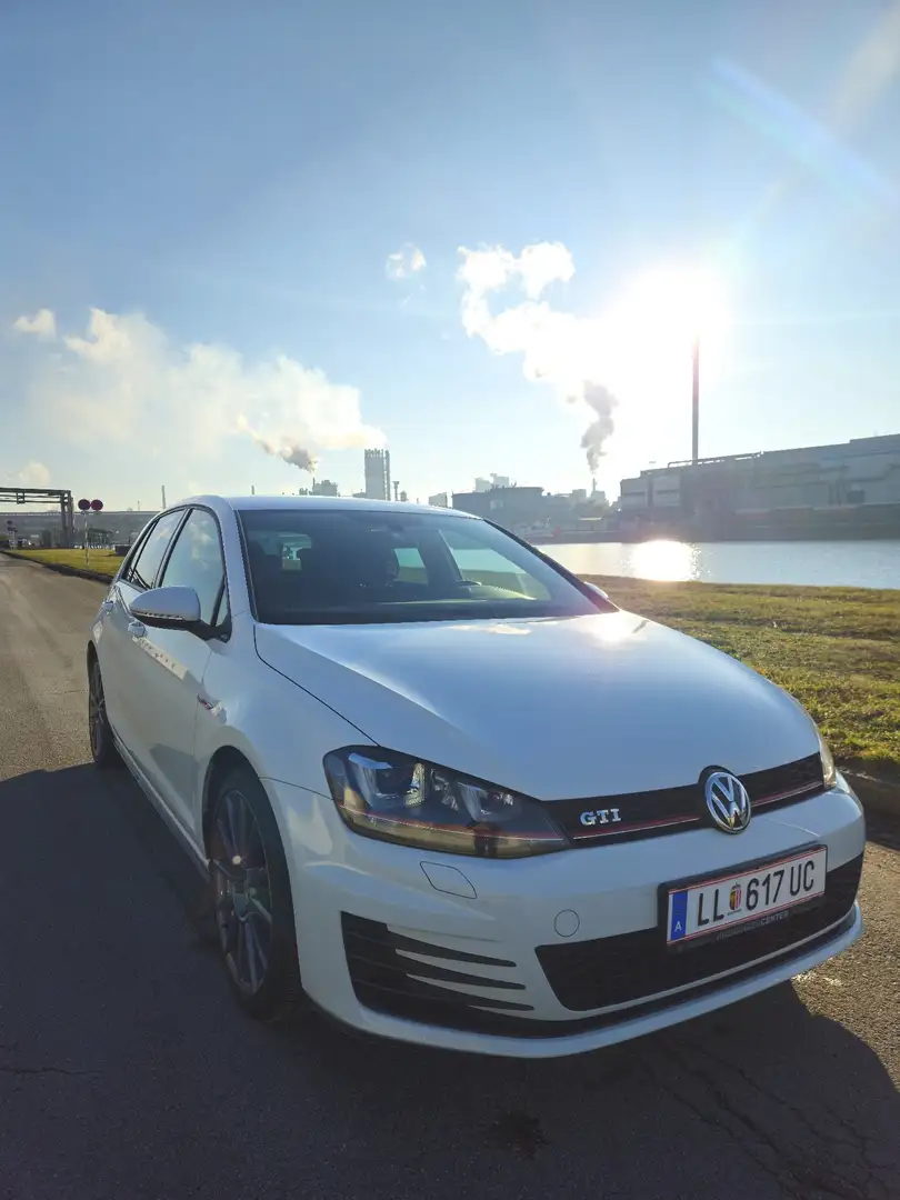 Volkswagen Golf GTI 2,0 TSI Performance - 2