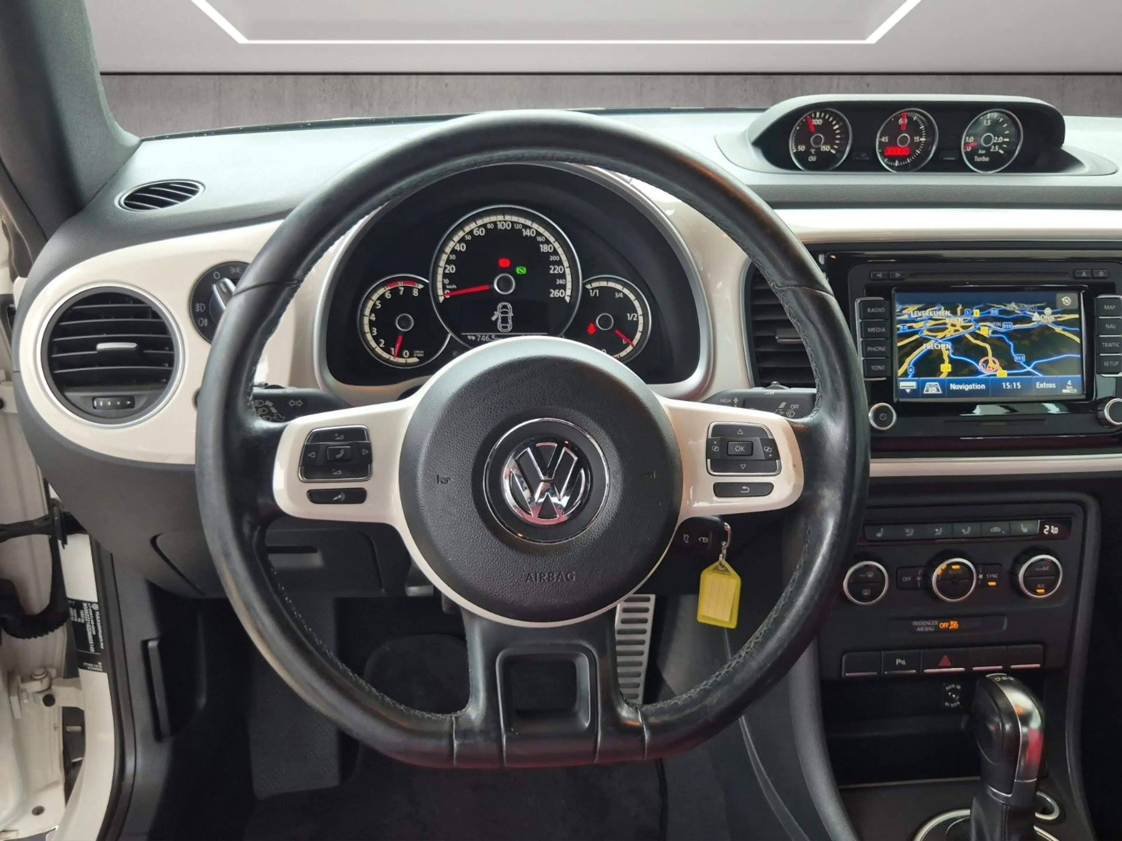 Volkswagen Beetle Cabrio 60´s Sport Fender Leder Xenon SHZ — photo 10