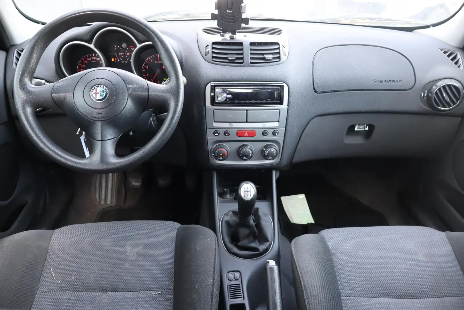 Alfa Romeo 147 1.6 T.Spark Edizione Sportiva Airco, Elektrische r Zwart - 2