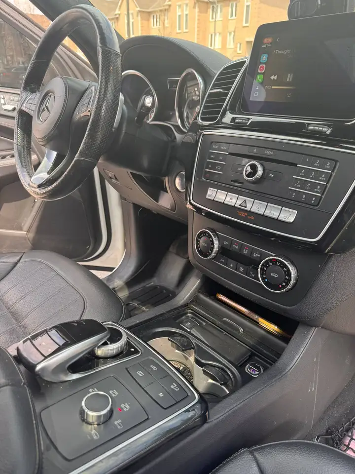 Mercedes-Benz GLS photo Mercedes-Benz GLS