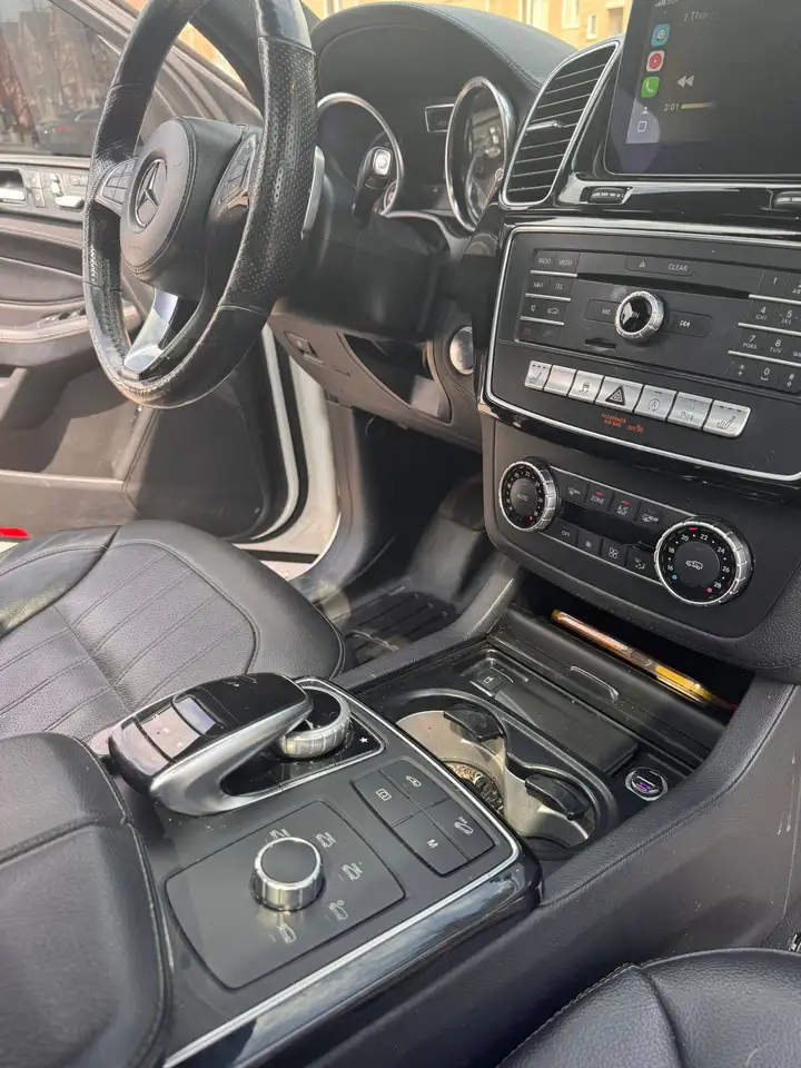 Mercedes-Benz GLS photo Mercedes-Benz GLS