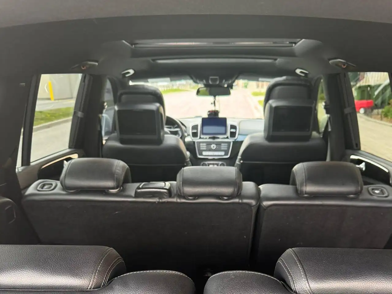 Mercedes-Benz GLS photo Mercedes-Benz GLS