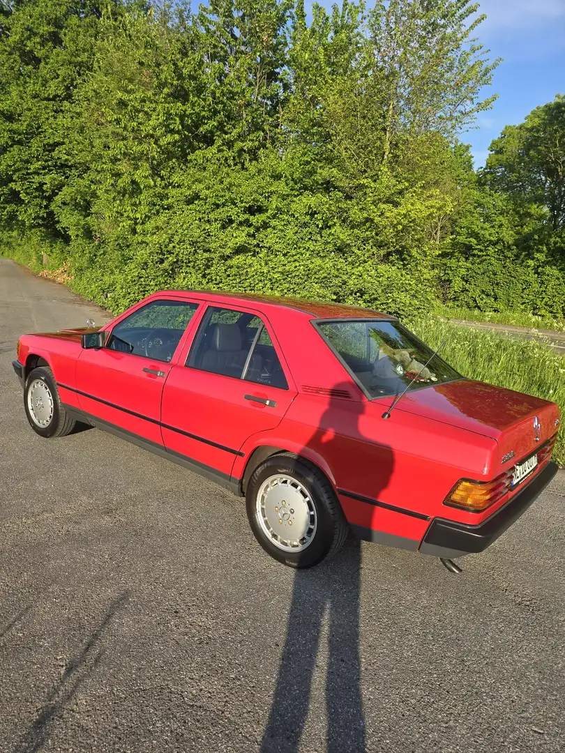 Mercedes-Benz 190 E Rood - 2