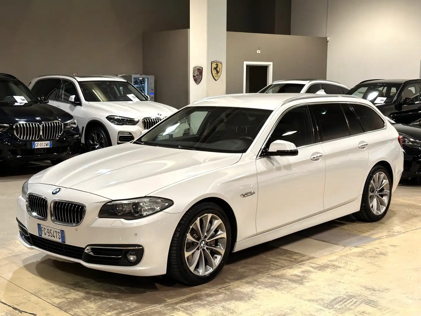 BMW 525 d Touring xdrive Luxury E6 - 18"-Navi-Pelle-Camera Bílá - 1