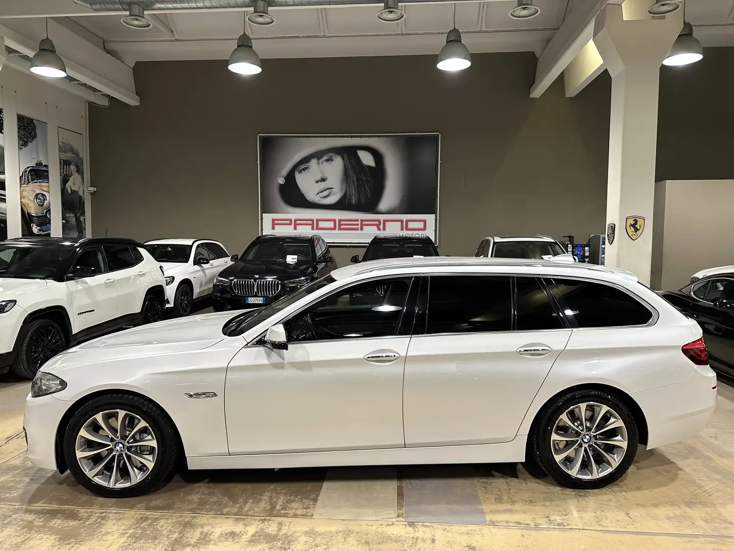 BMW 525 d Touring xdrive Luxury E6 - 18"-Navi-Pelle-Camera Bílá - 2