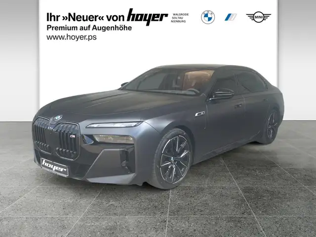 BMW 760 M760e xDrive Limousine Sportpaket B&W Surround