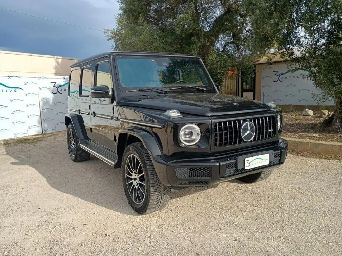 Mercedes-Benz G 350 d Premium Plus Fekete - 1