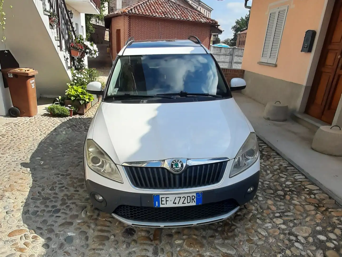 Skoda Roomster Roomster 2010 1.6 tdi cr Scout 90cv Bianco - 2