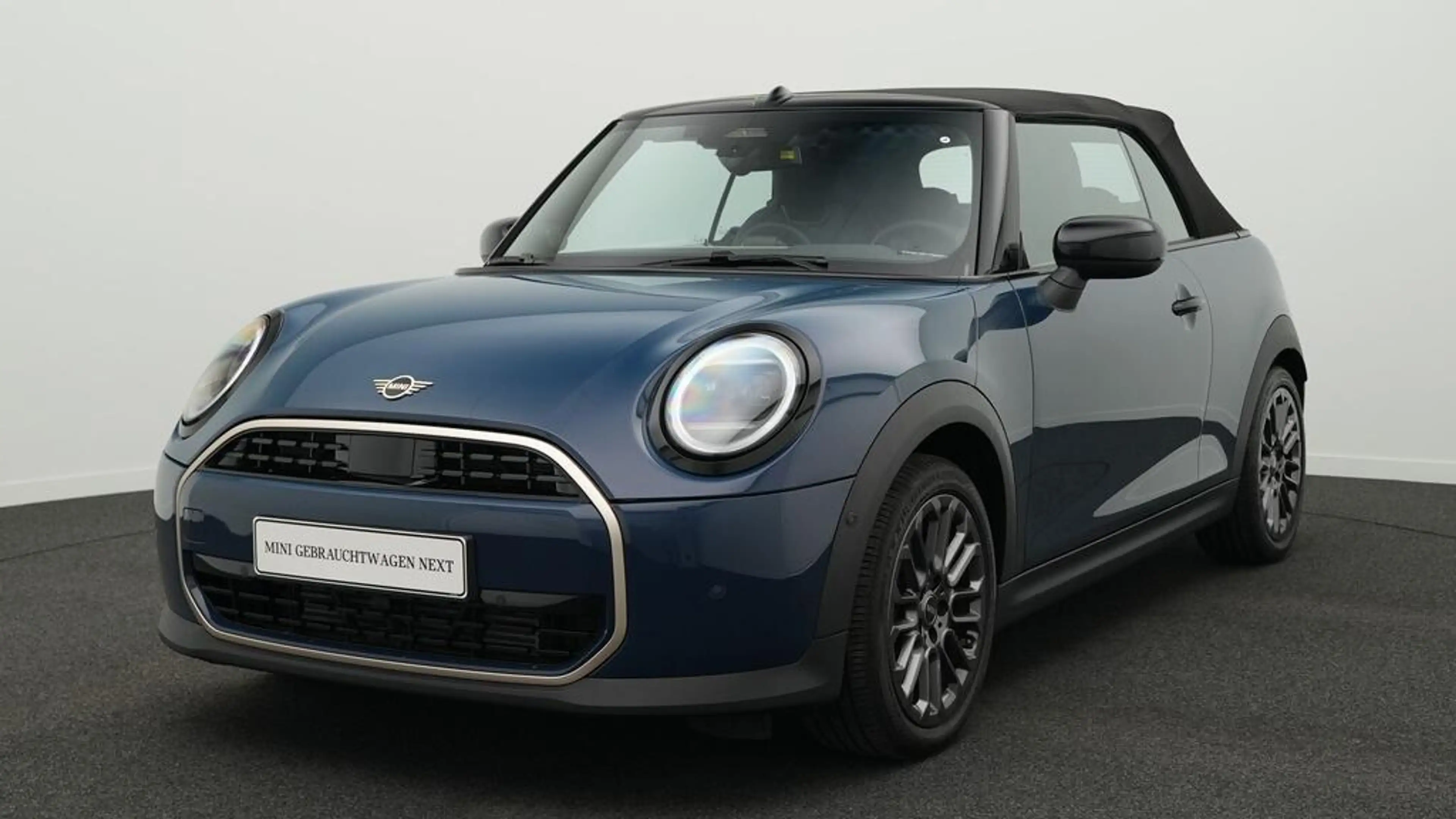 MINI Cooper C Cabrio Favoured Trim