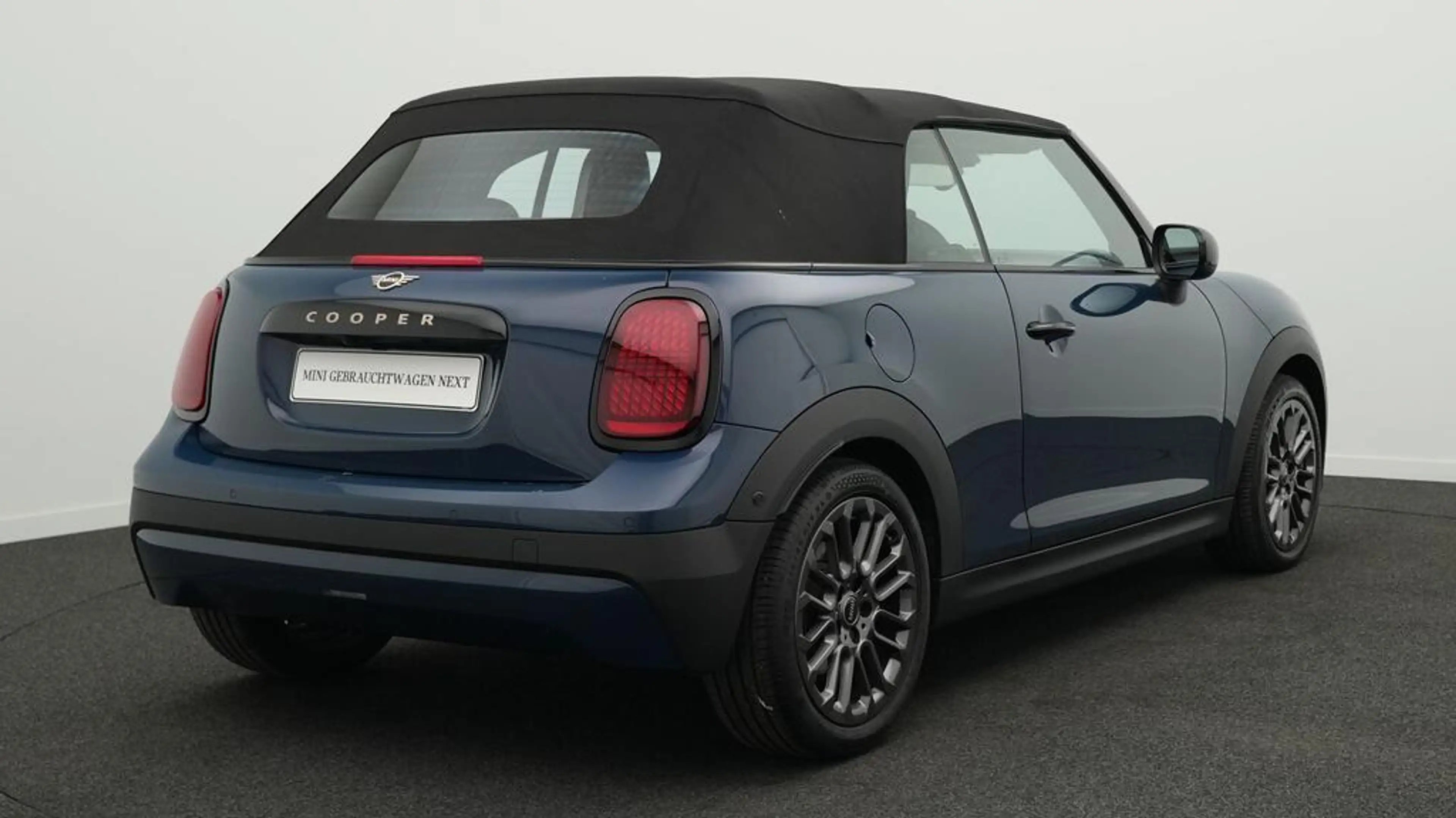 MINI Cooper C Cabrio Favoured Trim — photo 4
