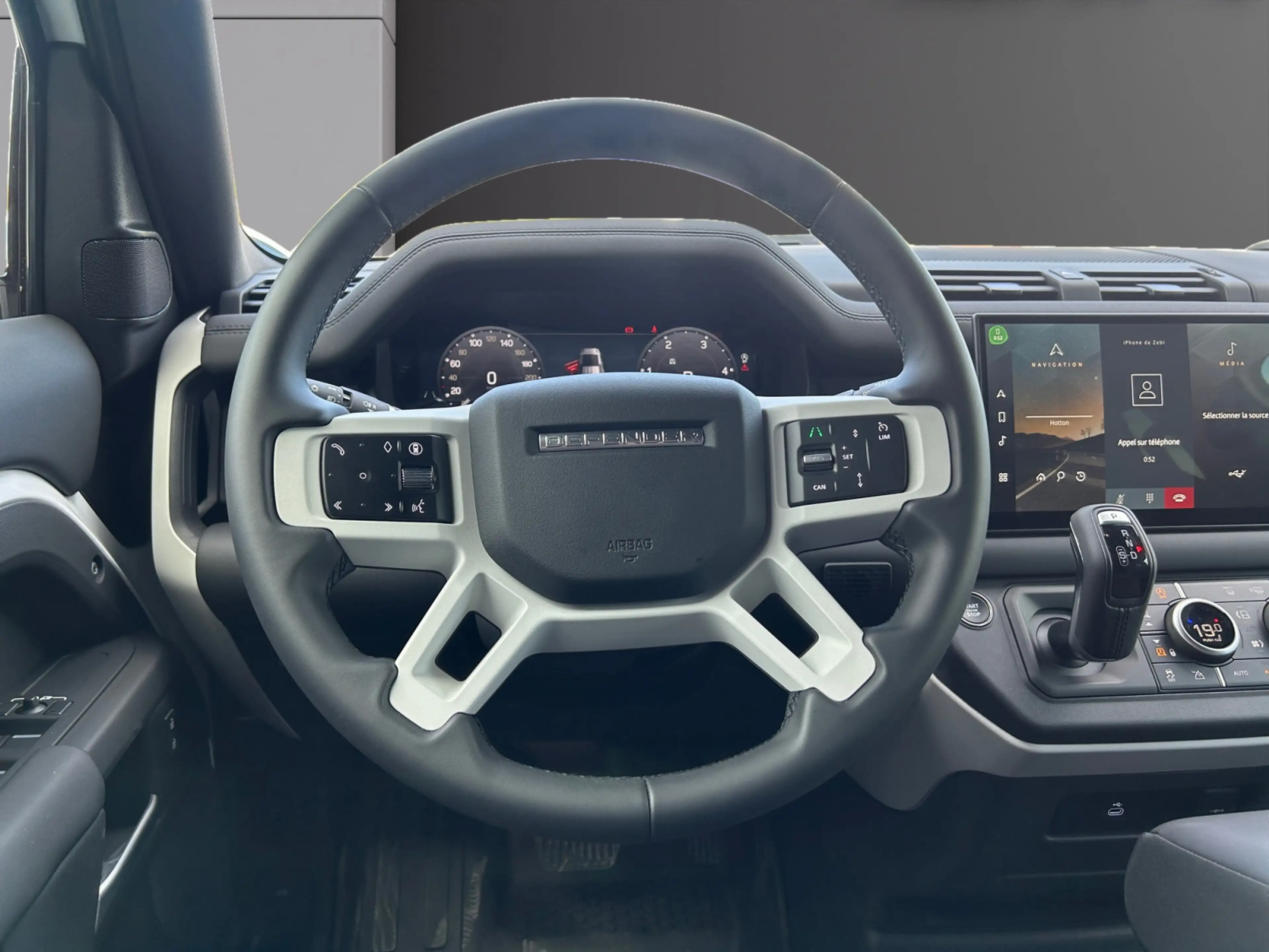 Land Rover Defender 110 D200 S — photo 13