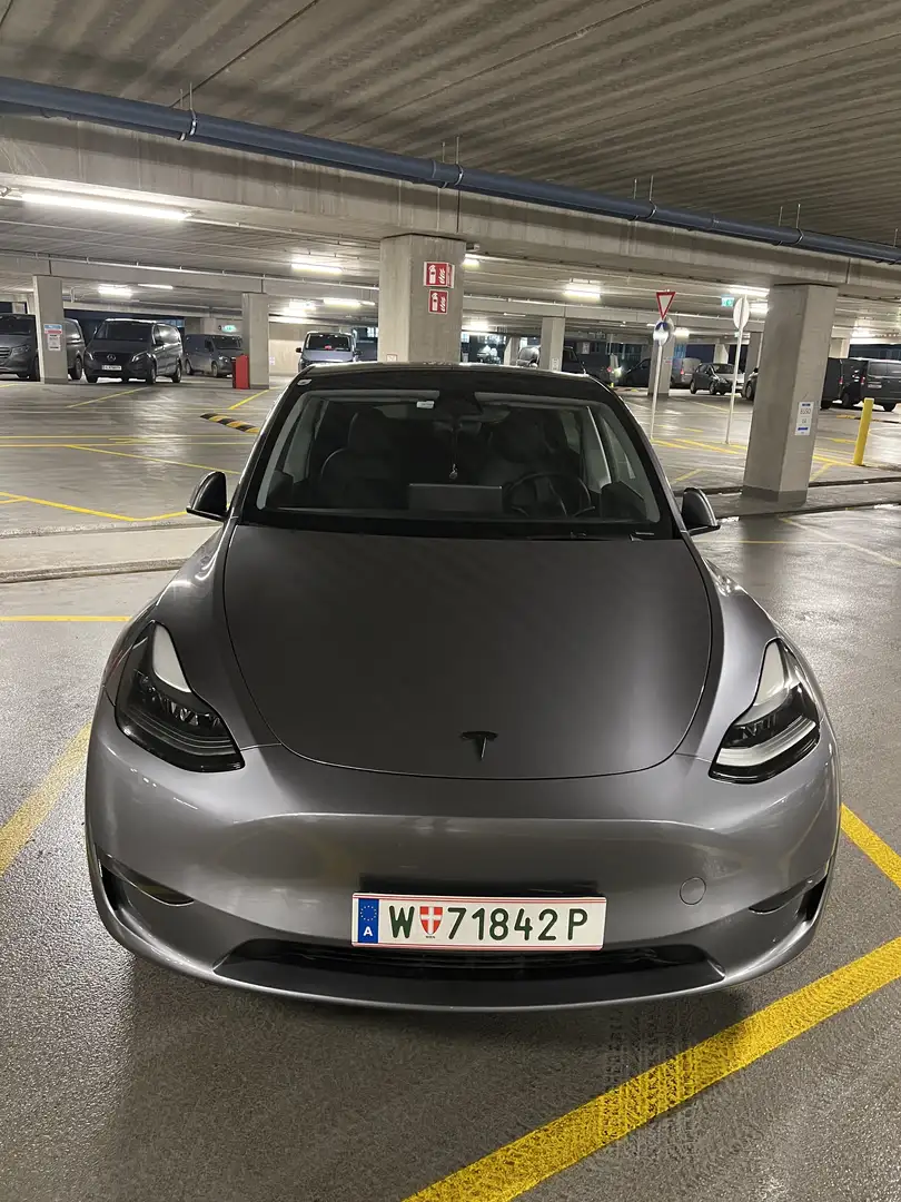 Tesla Model Y AWD 79kWh Performance - 1